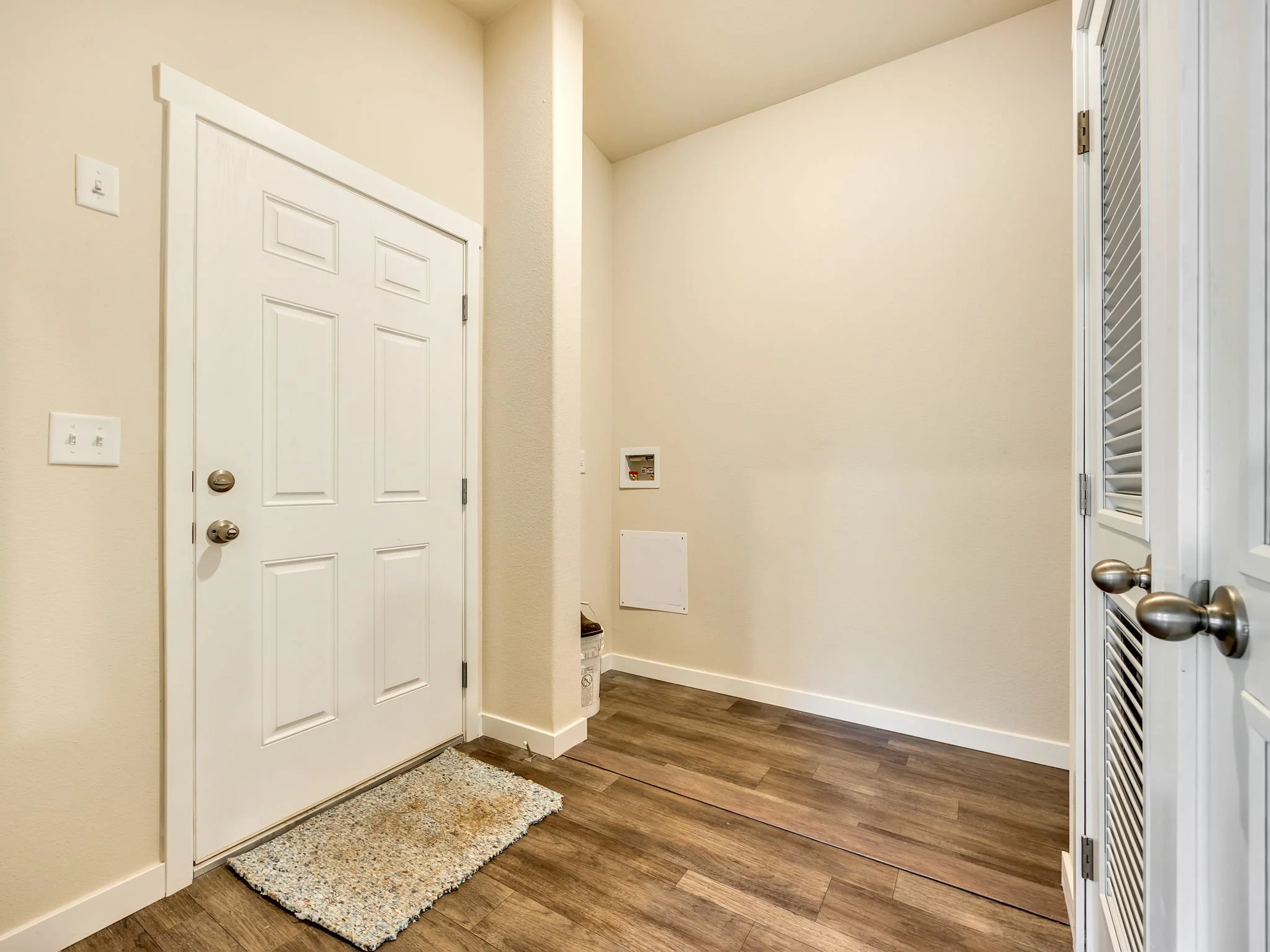 46-web-or-mls-92166 Conroy Rd-23.jpg