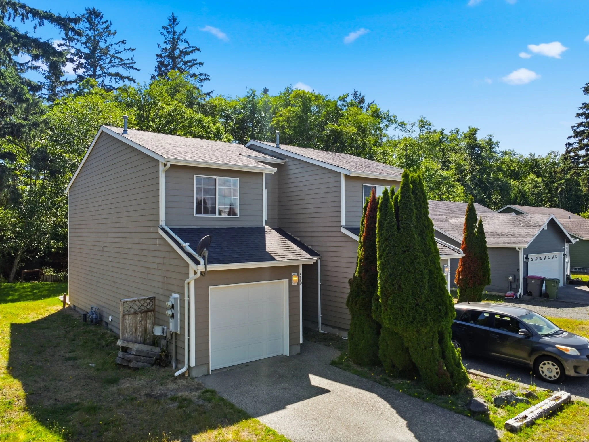 1-web-or-mls-580 7th Ct-01.jpg