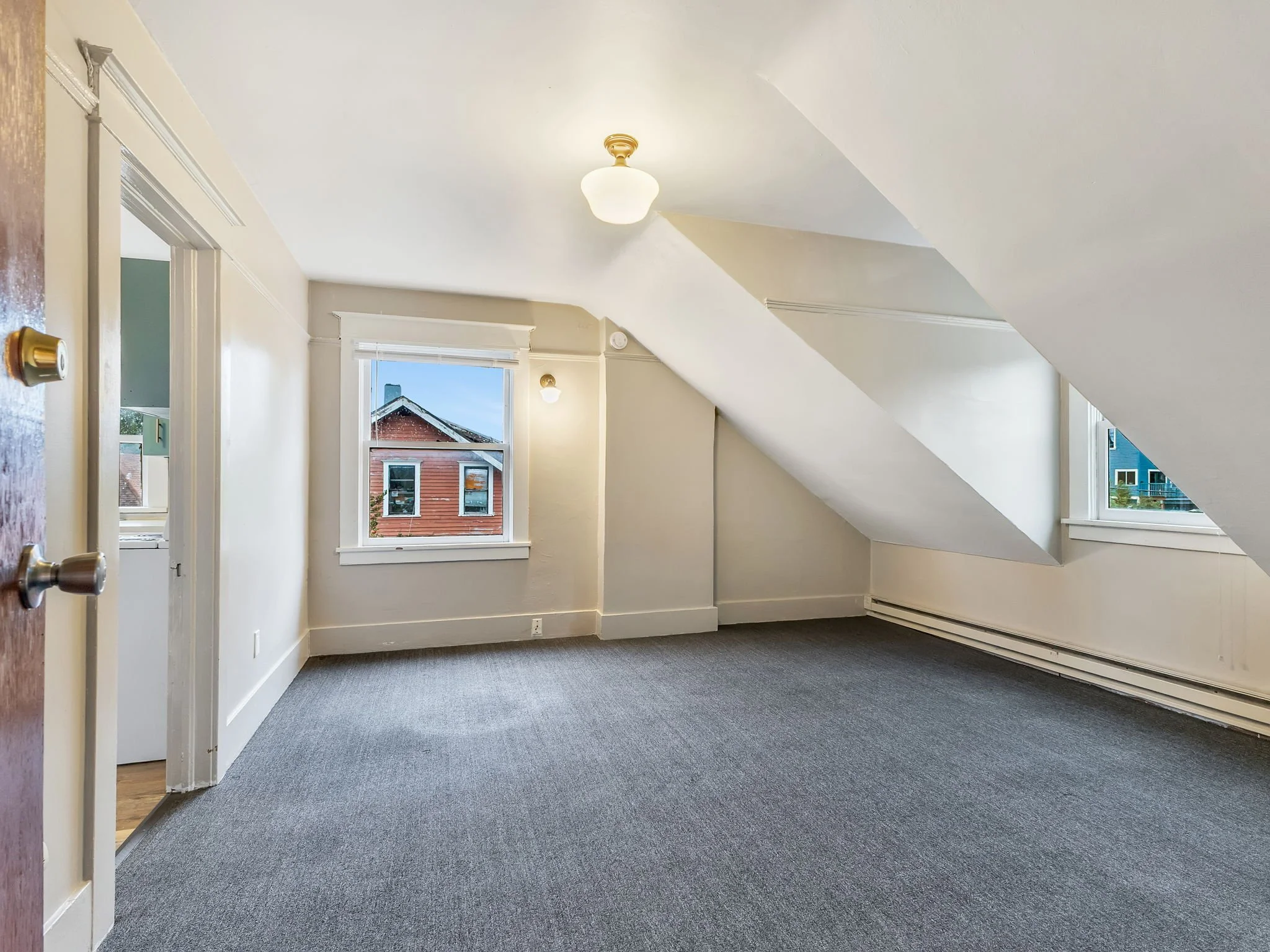 19-web-or-mls-1320 Franklin Ave-03.jpg