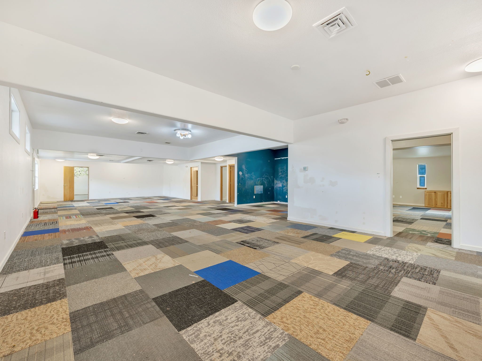 23-web-or-mls-4253 Hwy 101-23.jpg