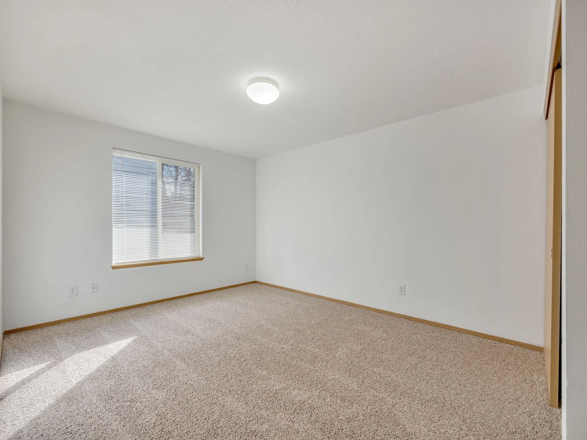 25-web-or-mls-1525 7th St-24.jpg