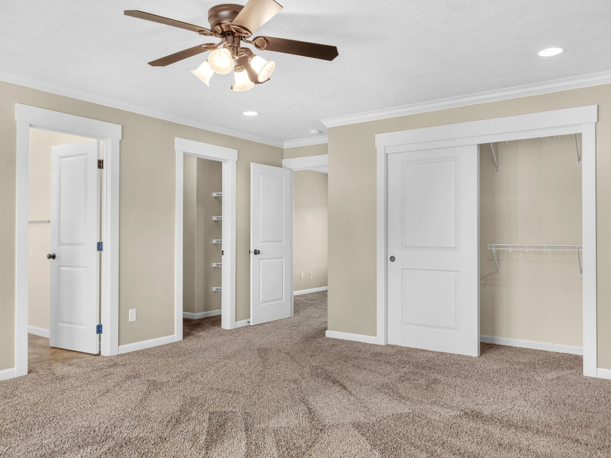 24-web-or-mls-330 SW Kalmia Ave-24.jpg