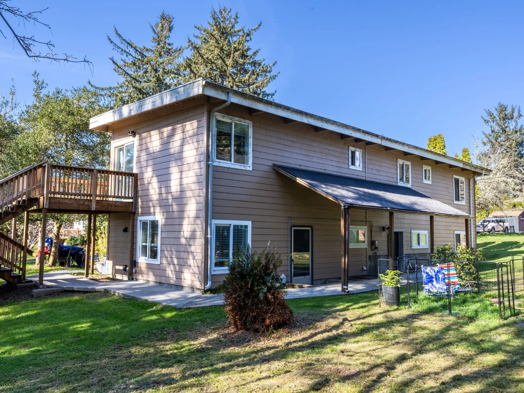 2-web-or-mls-92256 Hummingbird Dr-04.jpg