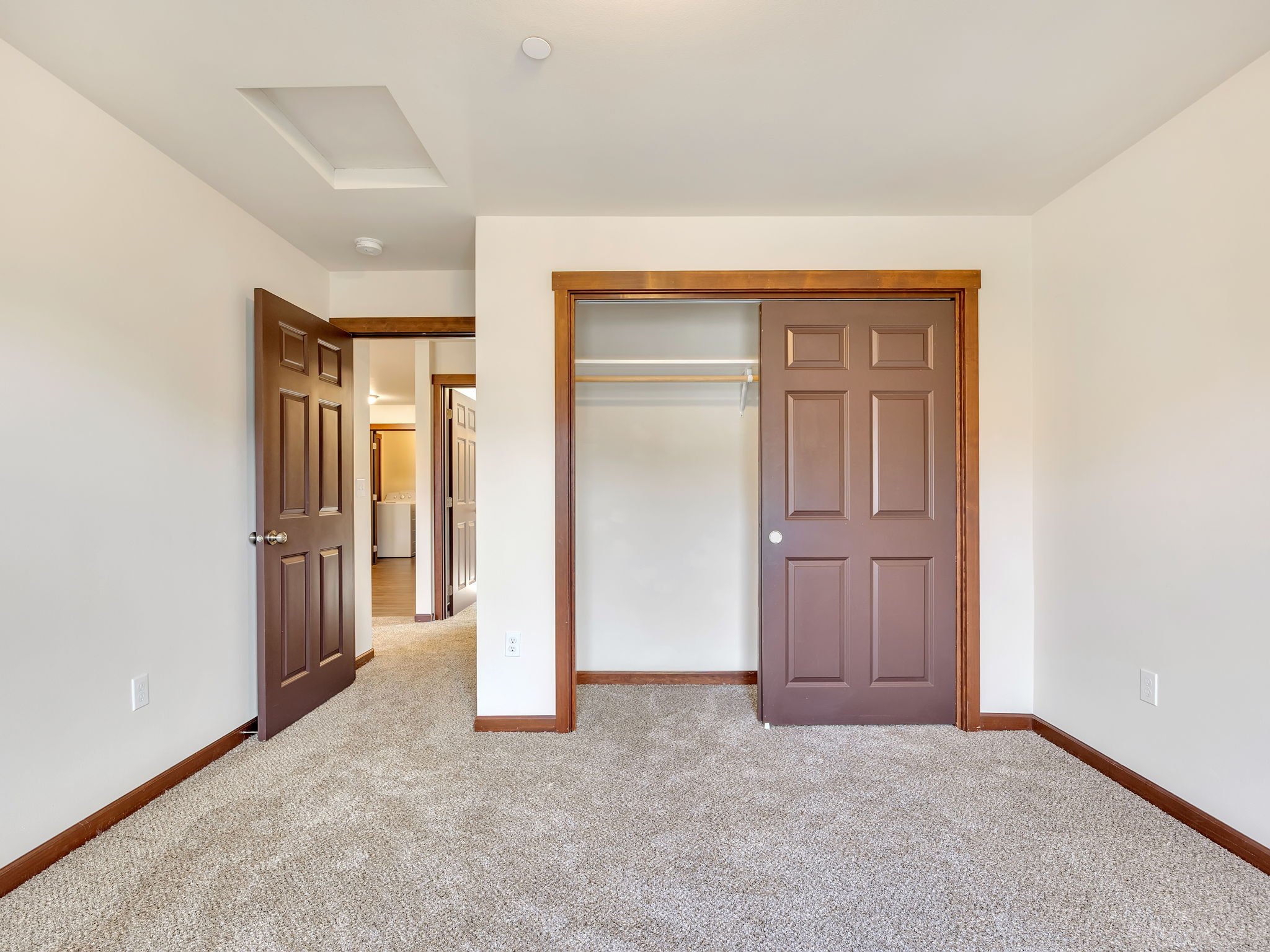 22-web-or-mls-1563 SE Honeysuckle Lp-22.jpg