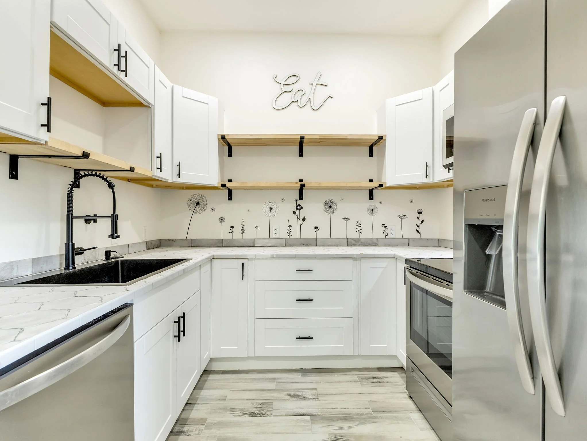 5-web-or-mls-138 S Main-05.jpg