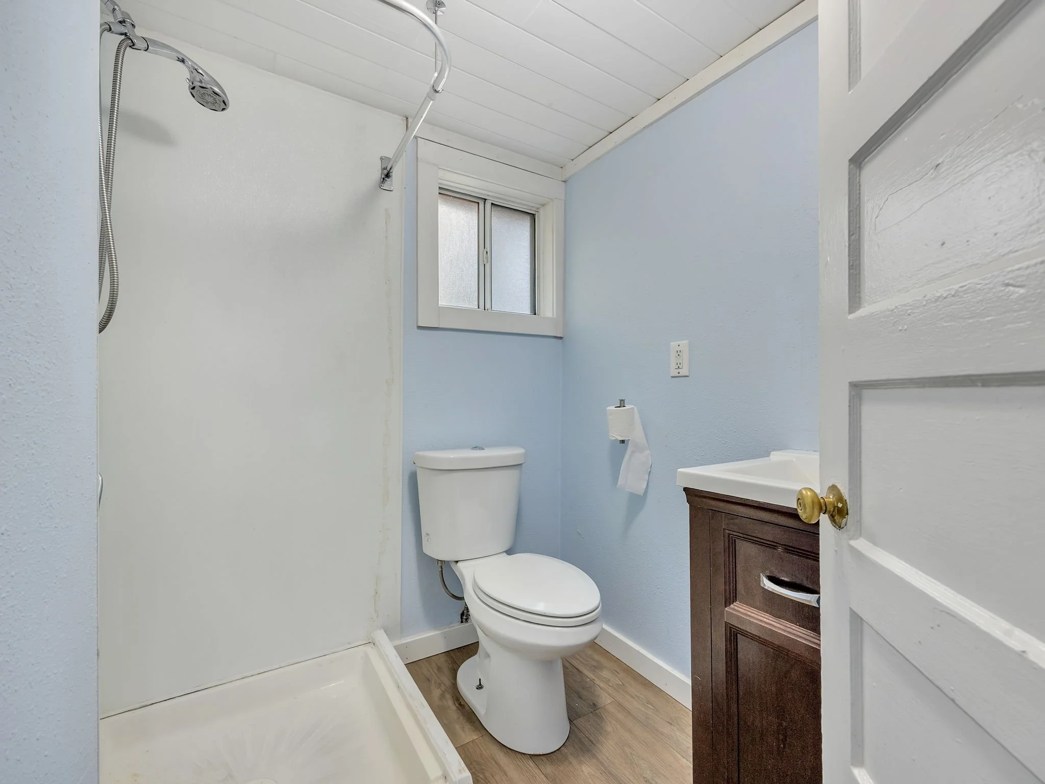 20-web-or-mls-91907 Hwy 104-19.jpg