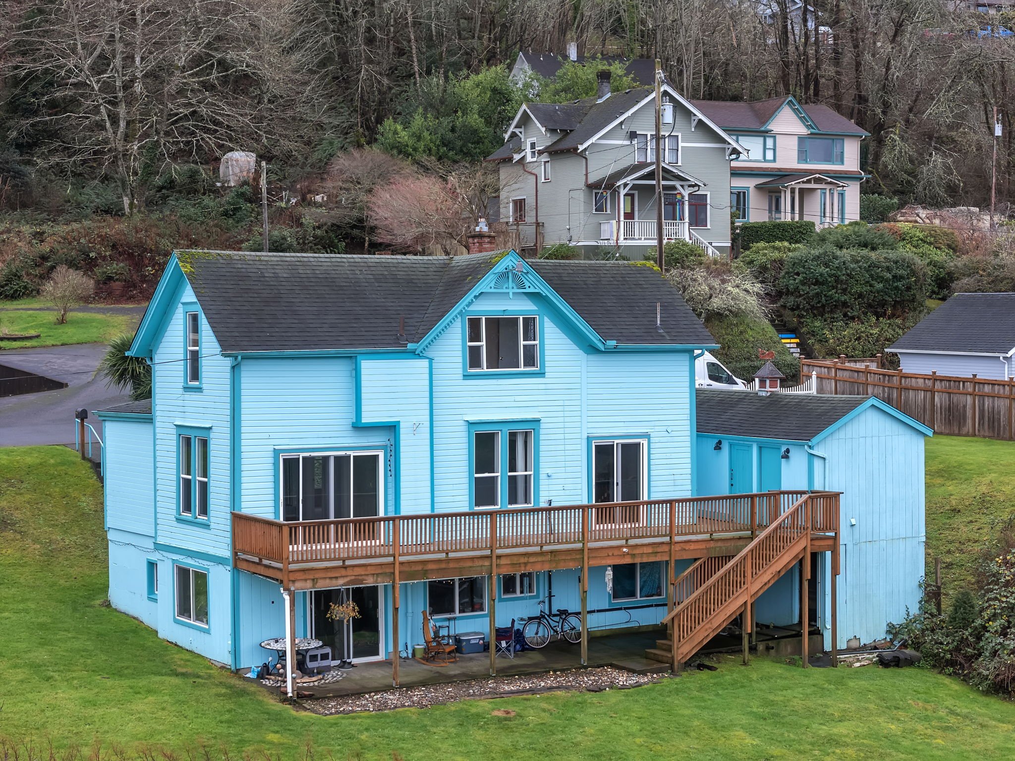 6-web-or-mls-3088 Harrison Ave-02.jpg