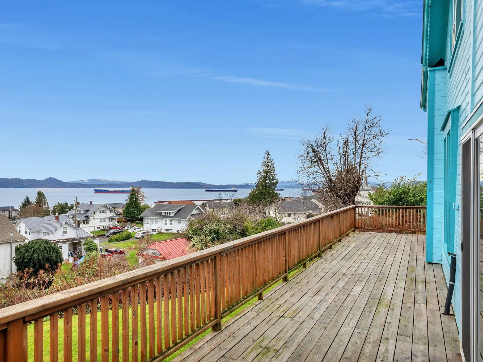 35-web-or-mls-3088 Harrison Ave-09.jpg