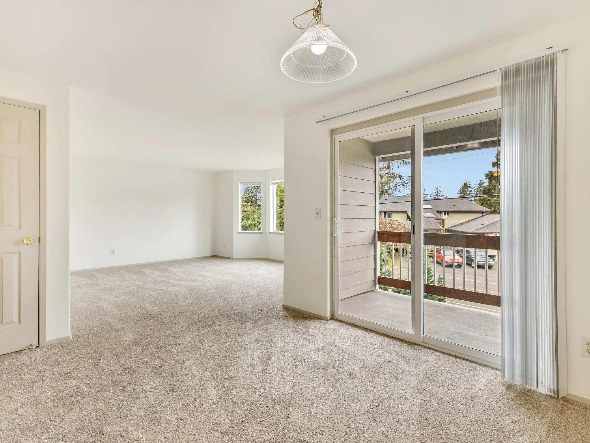 9-web-or-mls-355 S Wahanna #16-09.jpg