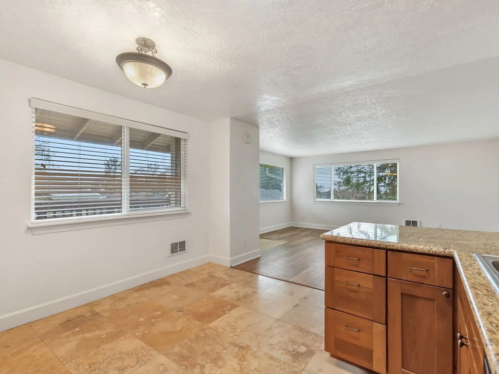 12-web-or-mls-1601 Broadway St #19-12.jpg