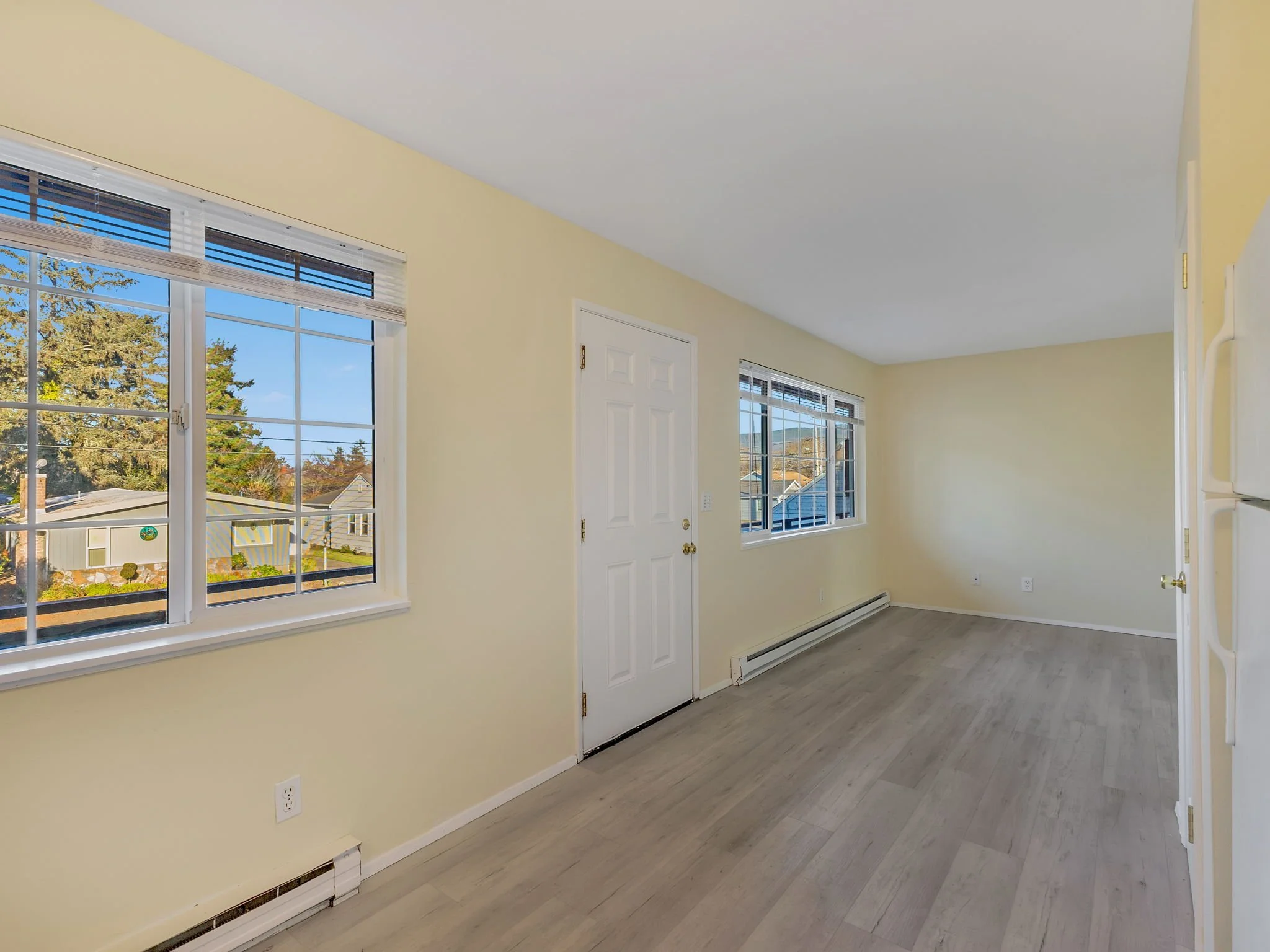 13-web-or-mls-2135 S Edgewood-08.jpg