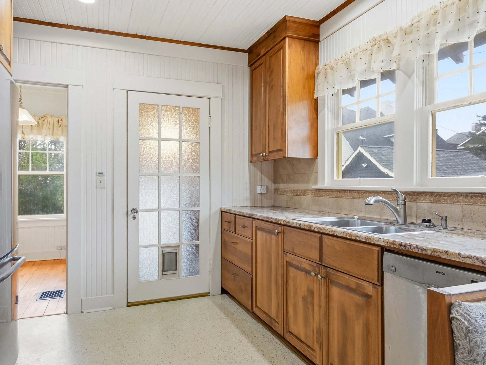 26-web-or-mls-860 Beach St-58.jpg