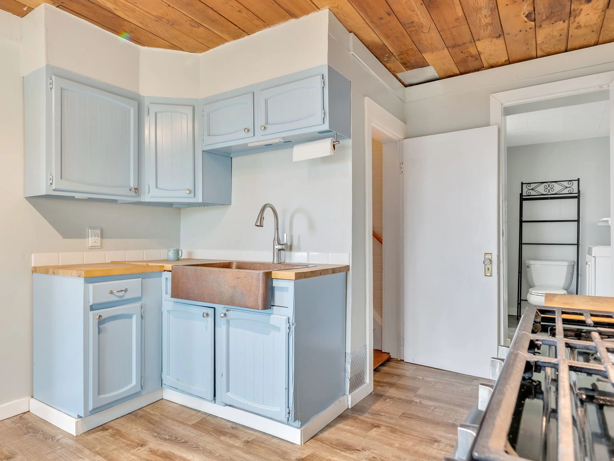 16-web-or-mls-3088 Harrison Ave-17.jpg