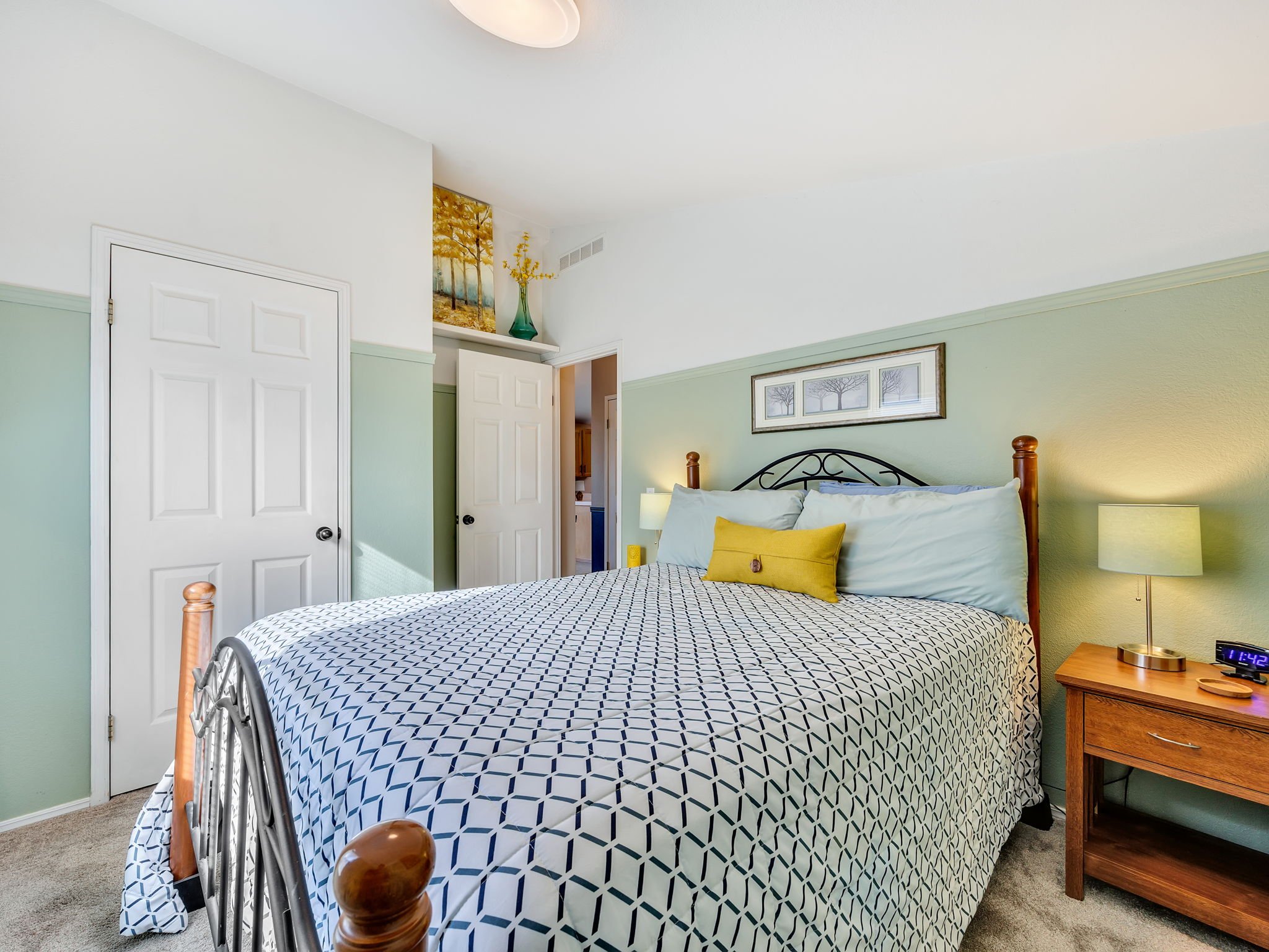 38-web-or-mls-1100 NW Warrenton Dr #356, Warrenton-38.jpg