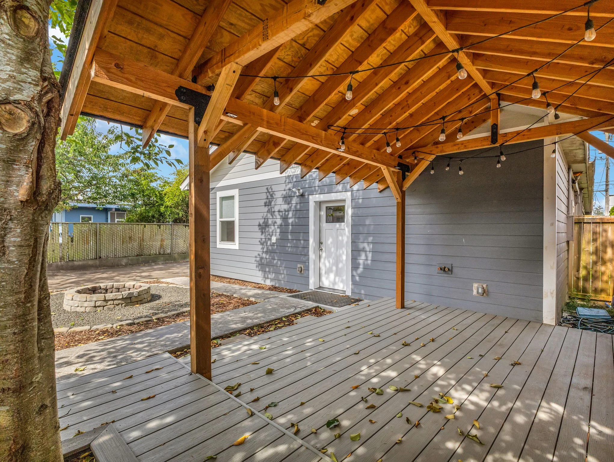 3-web-or-mls-138 S Main-03.jpg