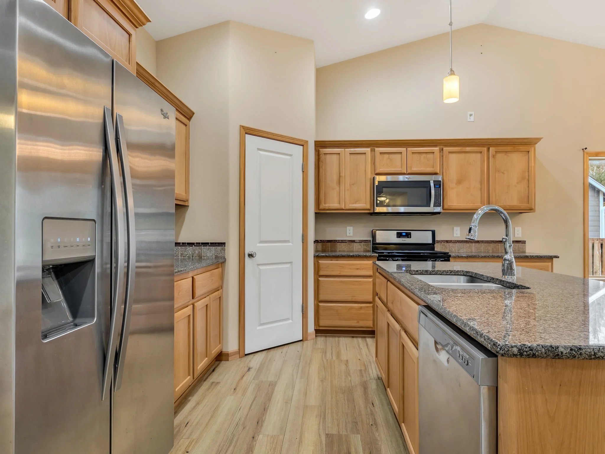 16-web-or-mls-1730 Pacific Ridge Ln-16.jpg