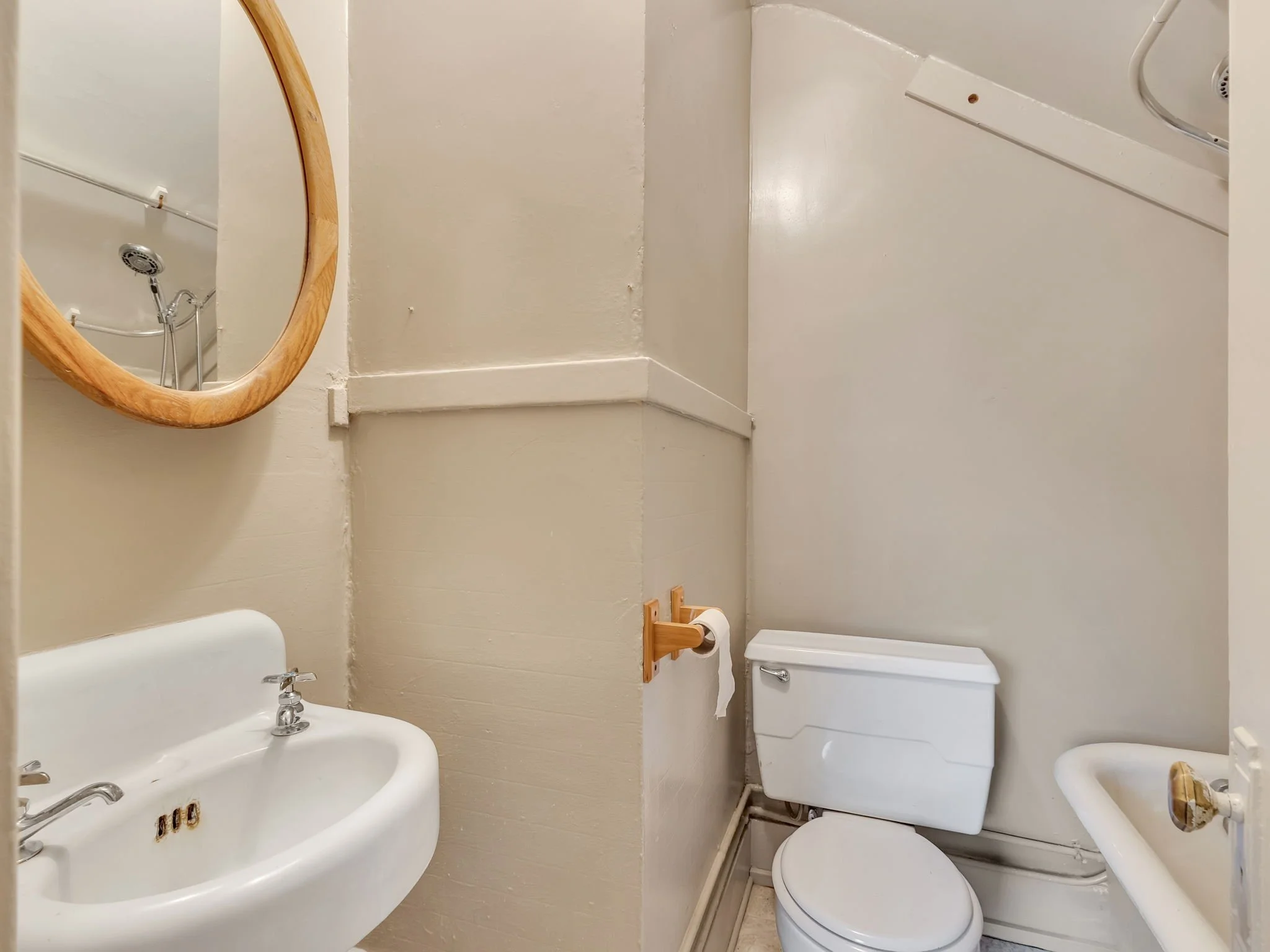 28-web-or-mls-1320 Franklin Ave-12.jpg