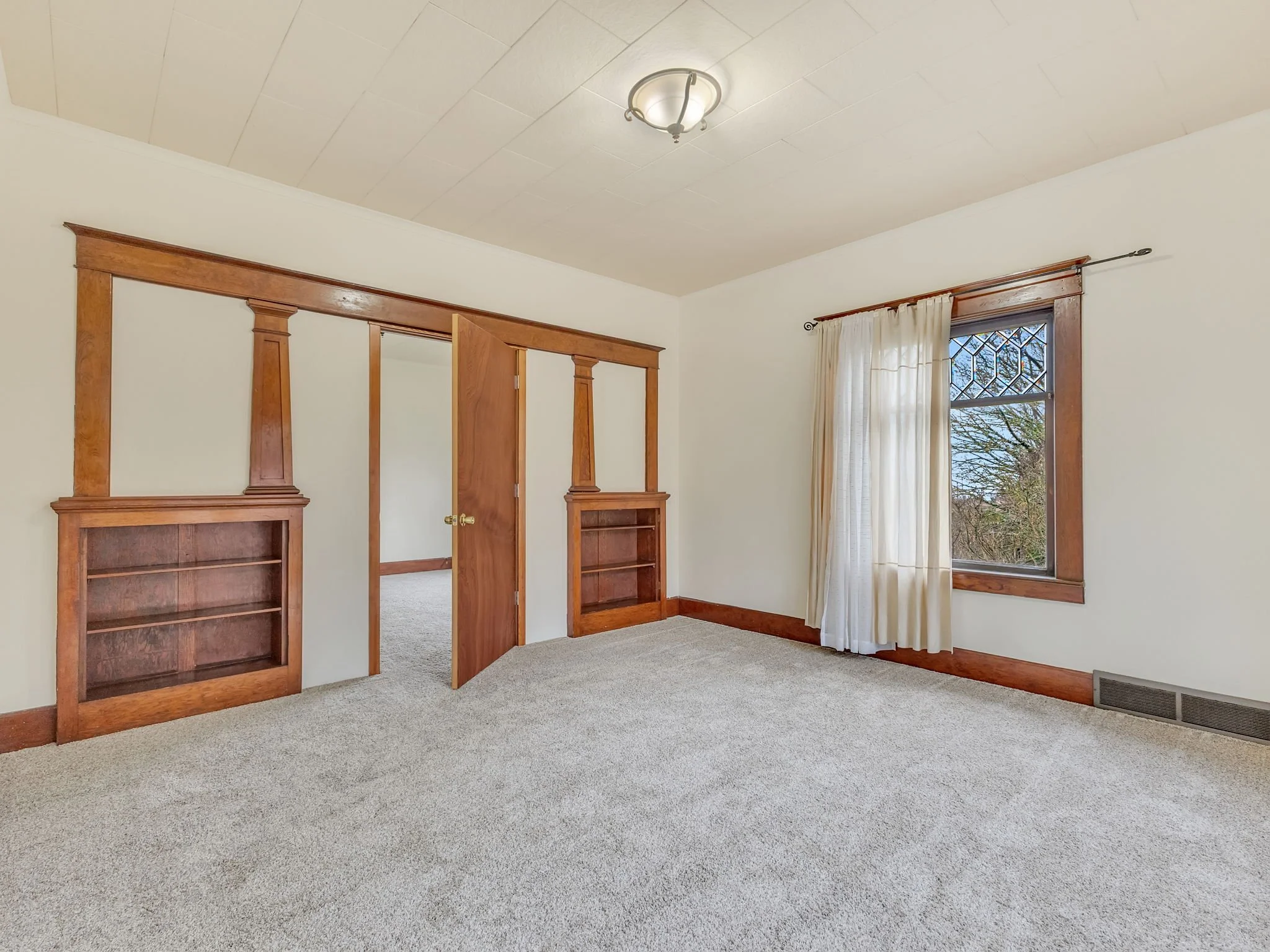 31-web-or-mls-612 Florence Ave #2-26.jpg