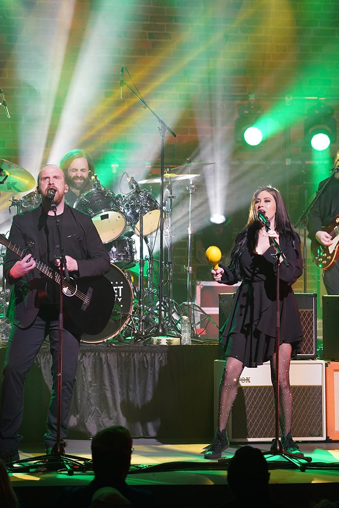 Black Jacket Symphony playing Fleetwood Mac