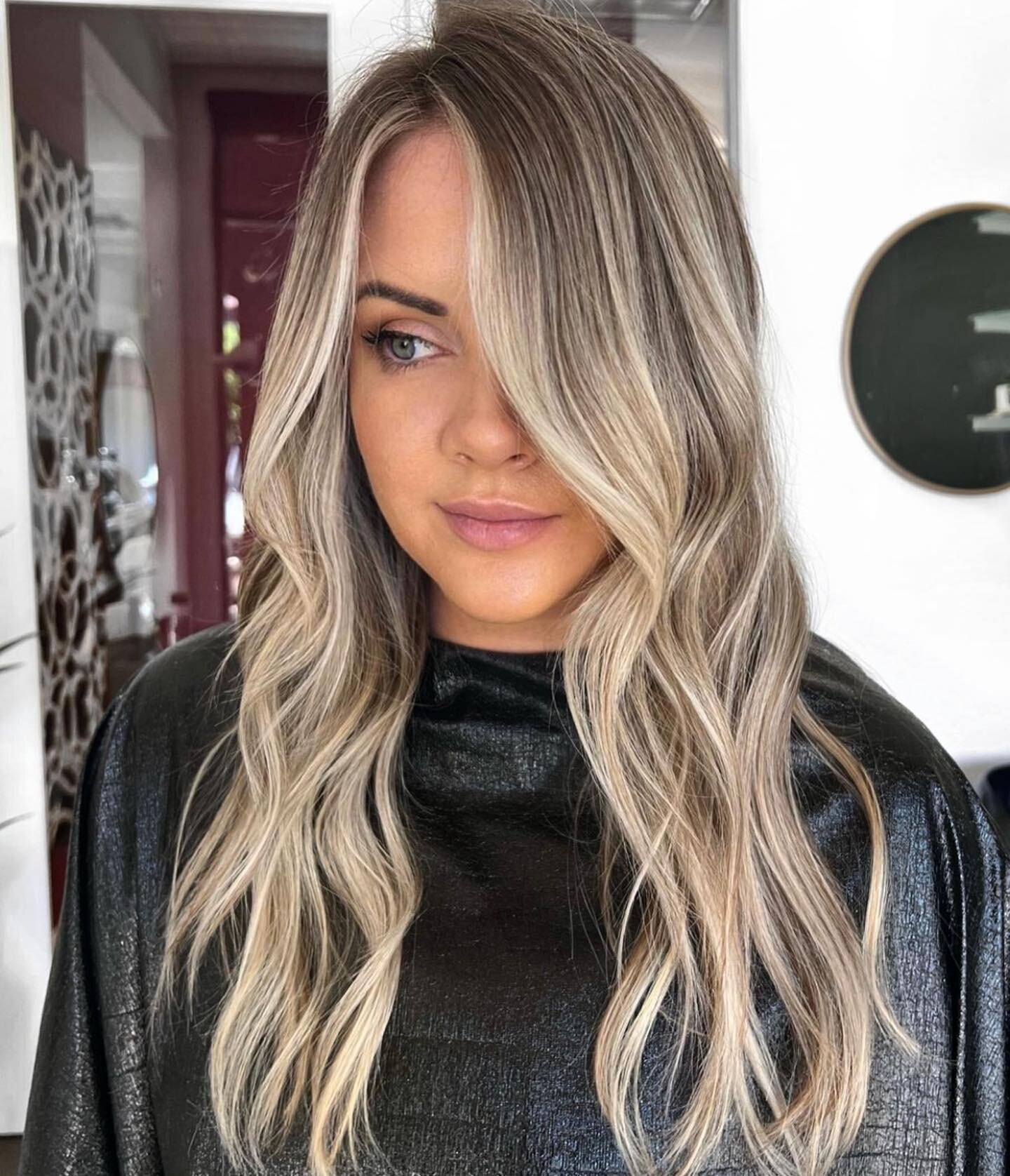 ✨our color specialists are the best 💯✨
By @colorbymari 

Studio 55 Salons is a premier provider of private salon suites in Sacramento, Roseville and Folsom. 

#studio55salons