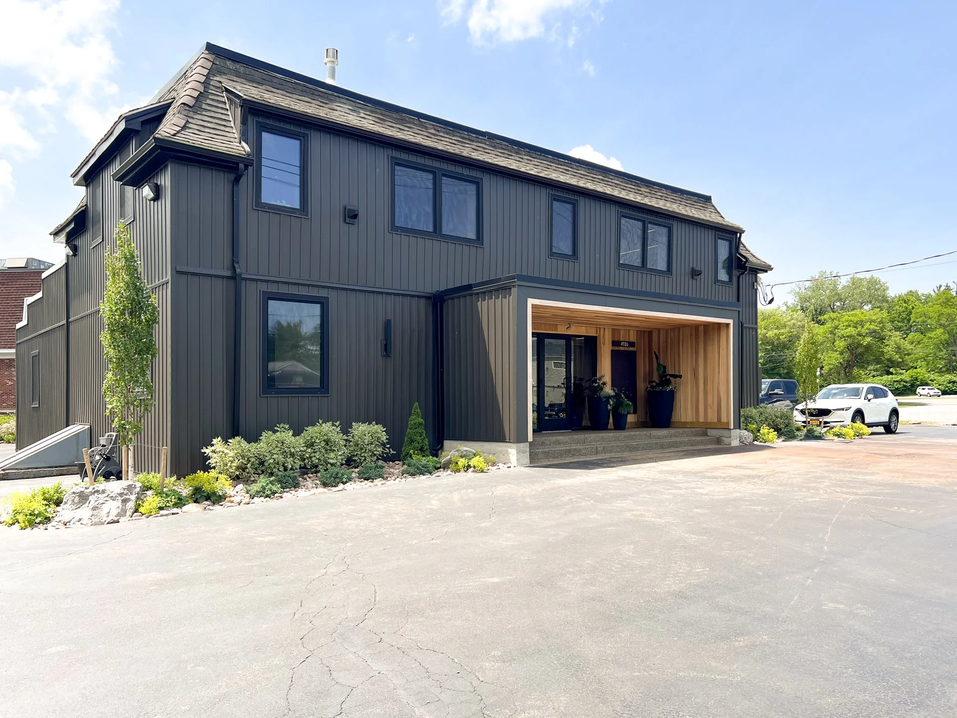 Resolute Wealth_Exterior_3.jpg