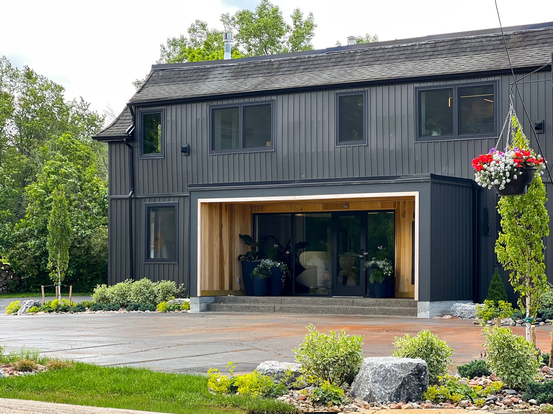 Resolute Wealth_Exterior_1.jpg