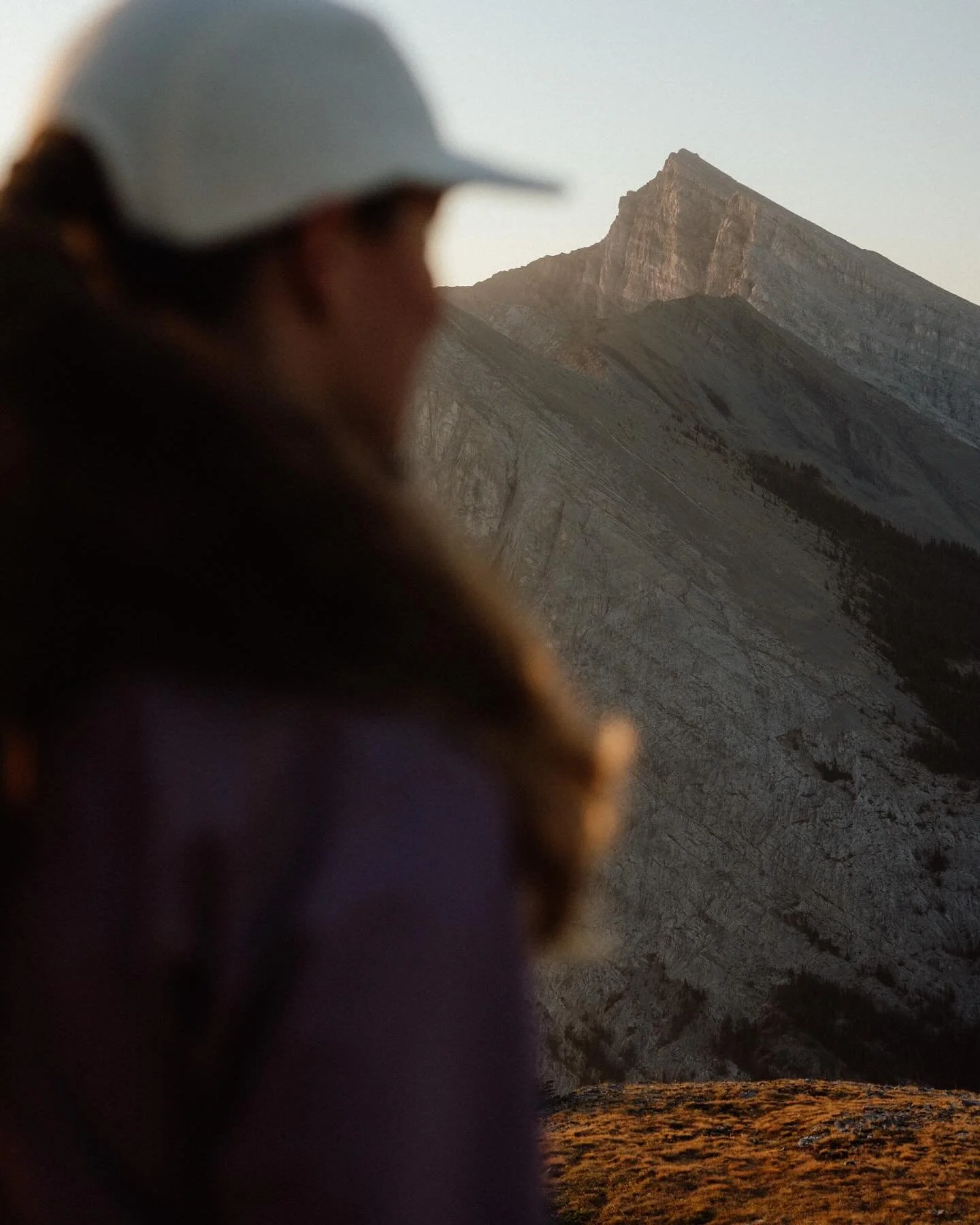 Sunrise objective up EEOR with @annastetsaphoto and @mikesugianto yesterday did not disappoint. 

Two short months after having initially moved to Canmore from Australia in 2017, EEOR was my second mountain hike ever&mdash;and I chose to do it for su