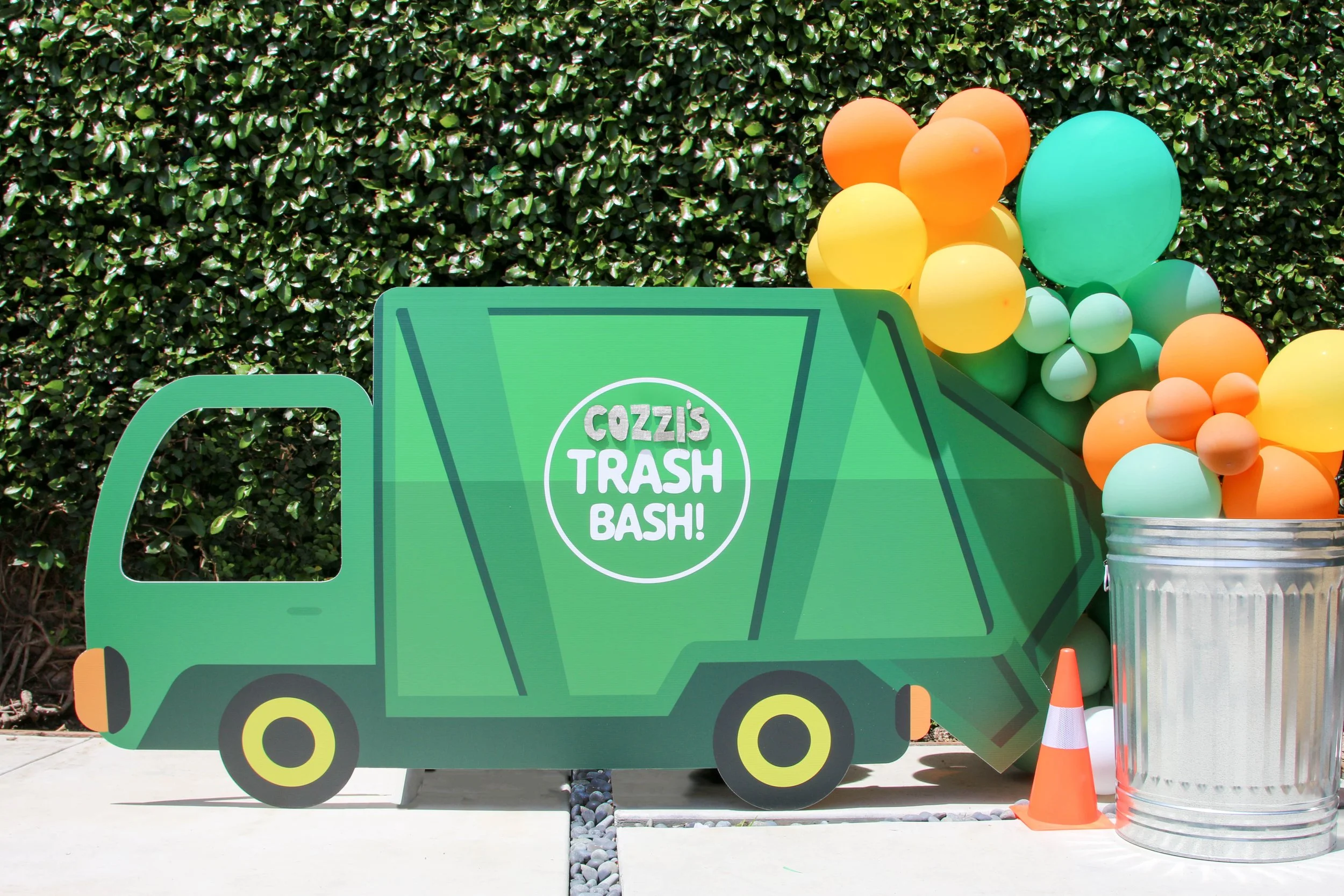 COZZI'S TRASH BASH // EVENT DESIGN & DECOR