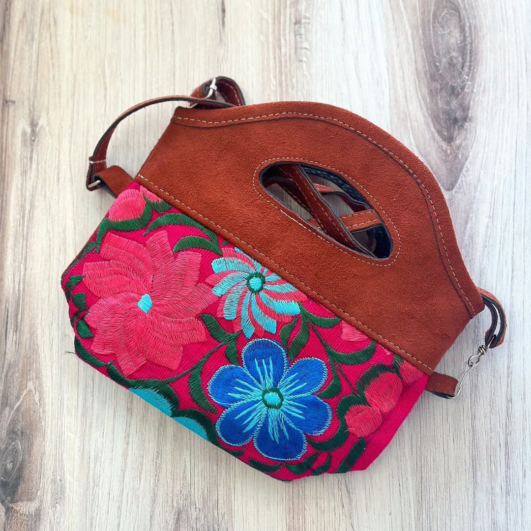 Elevate your spring/summer ensemble with vibrant Guatemalan craftsmanship. 🌺👜

Whether you opt for the embroidered clutch or the brightly embroidered tote bag, both pieces add a burst of color and cultural charm to any outfit. Perfect for adding a 