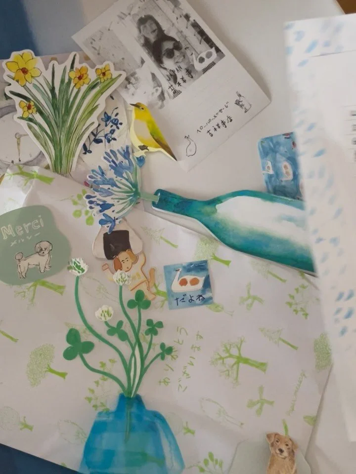 After taking a 10-minute break and playing with paper, my autonomic nervous system becane more balanced with a lighter heart &amp; clearer mind. 🫢🩵 

10分間の『紙で遊ぶ休憩時間』を取ったら、心の重み・頭のモヤモヤが消えて自律神経が整った。すごい！

Creatively dealing with the rainy blues, 
appre