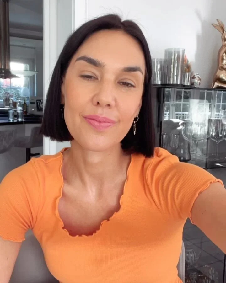 My Morning Routine 😁🌈🕺🪩
Let Me Share A Secret With You 🤫🍯

Also EXCUSE the smack lol..🫣🤭

Of course I cannot do everything everyday however I really try to! I know putting my mental wellbeing first helps me in feeling my best self. Focusing o