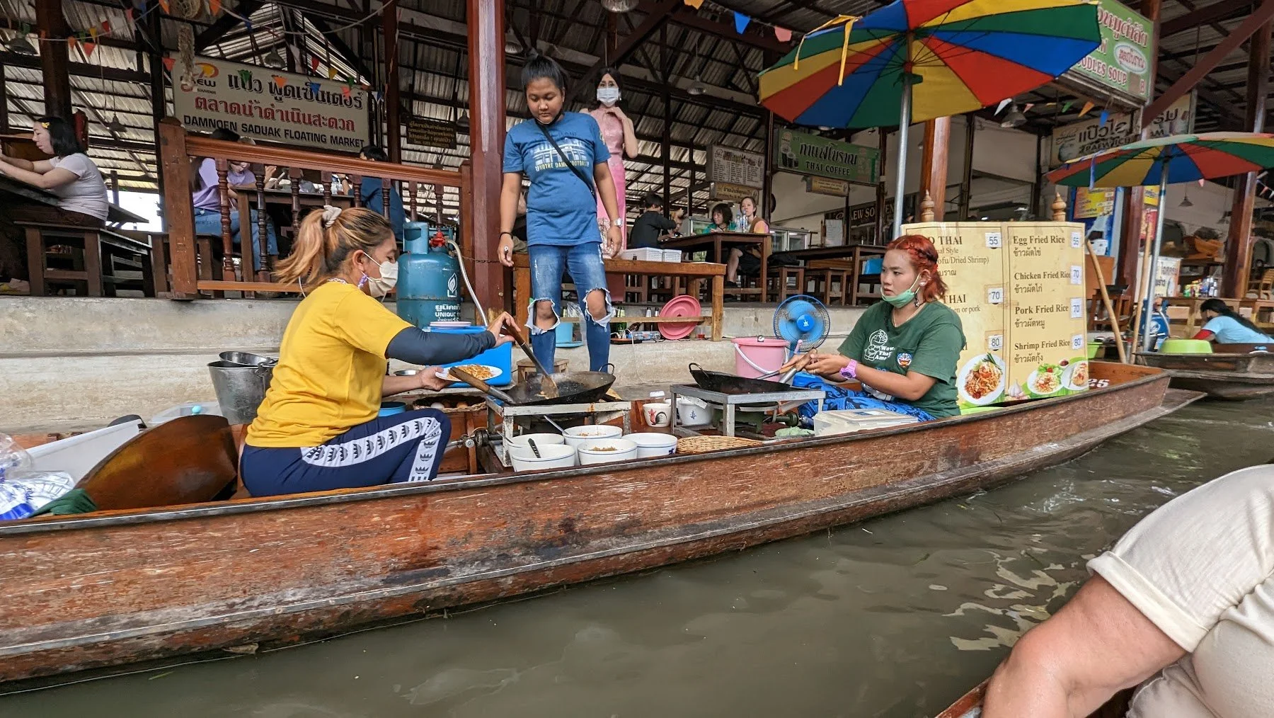 floating_market_4_bangkok_tour_travelynne.jpg