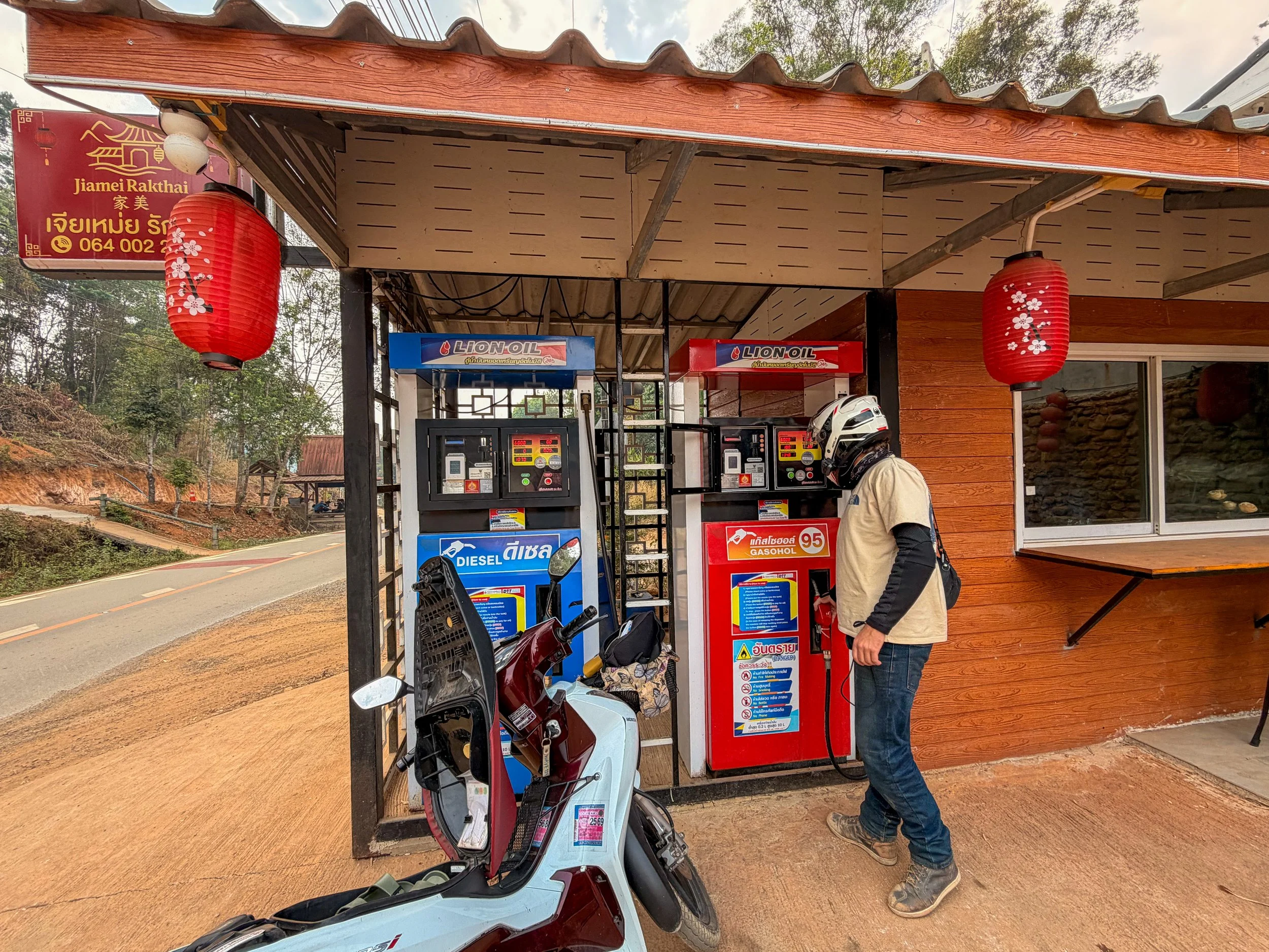 How to Fill Petrol in Chiang Mai and the Mae Hong Son Loop