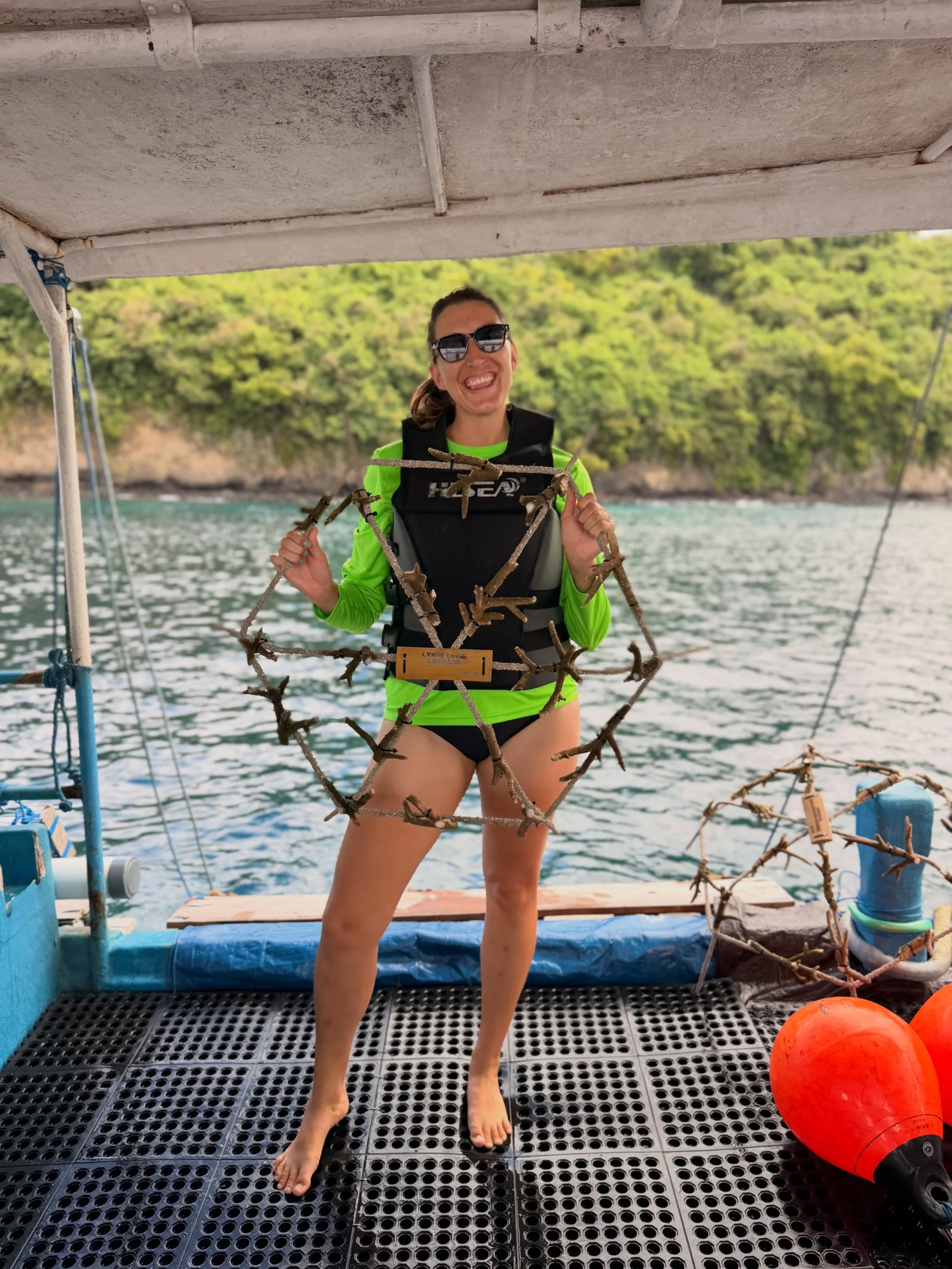 We&rsquo;re rewilding the ocean together! 🪸🌊 This week, our hosted group contributed 6 coral stars to the world&rsquo;s 2nd largest coral plantation, here in Padang Bai, in partnership with @livingseas.asia @livingseas.foundation 💙

Snorkelers wer