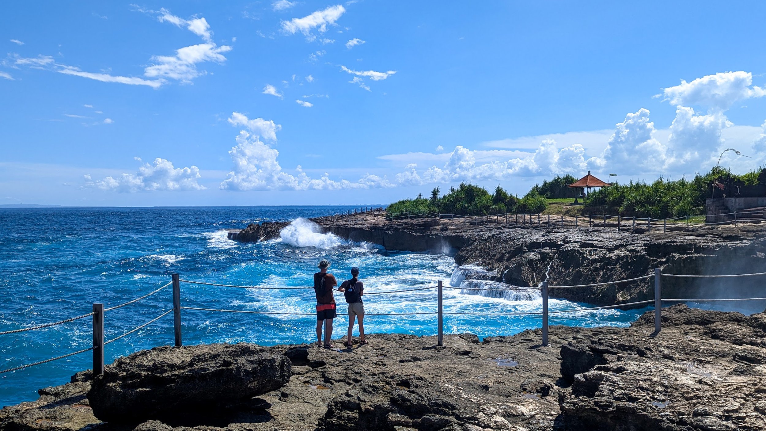 lembongan_devils_tear_tour_travelynne.jpg