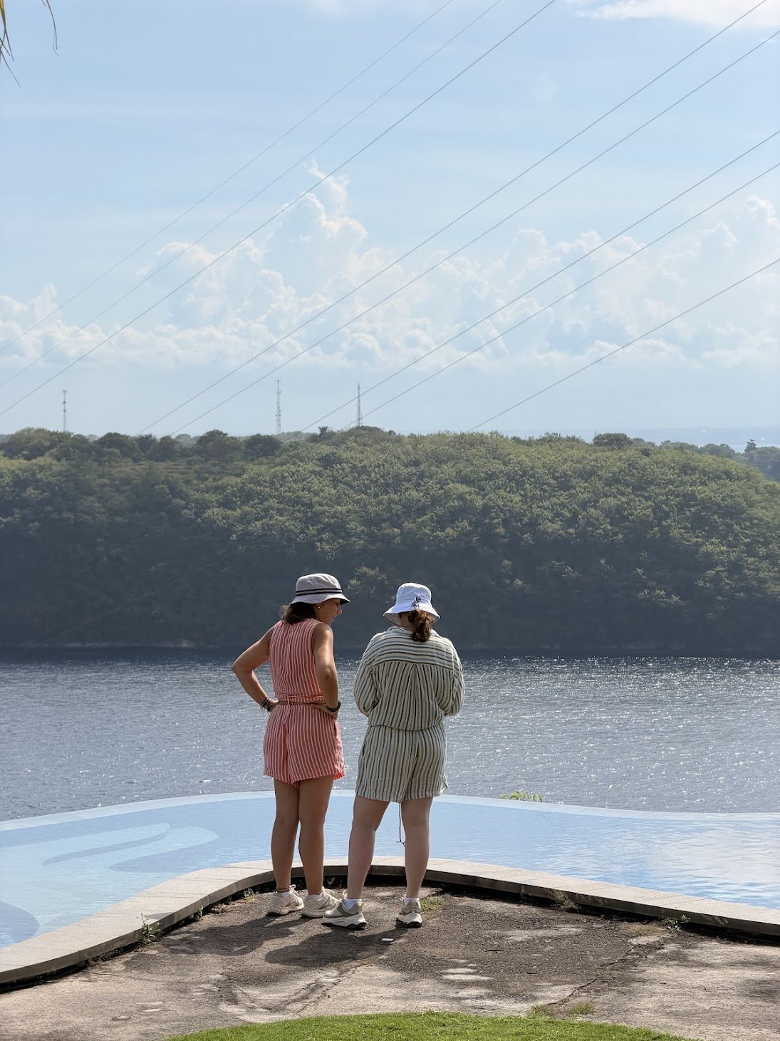 Nusa_Penida_lunch_tour_travelynne.jpg