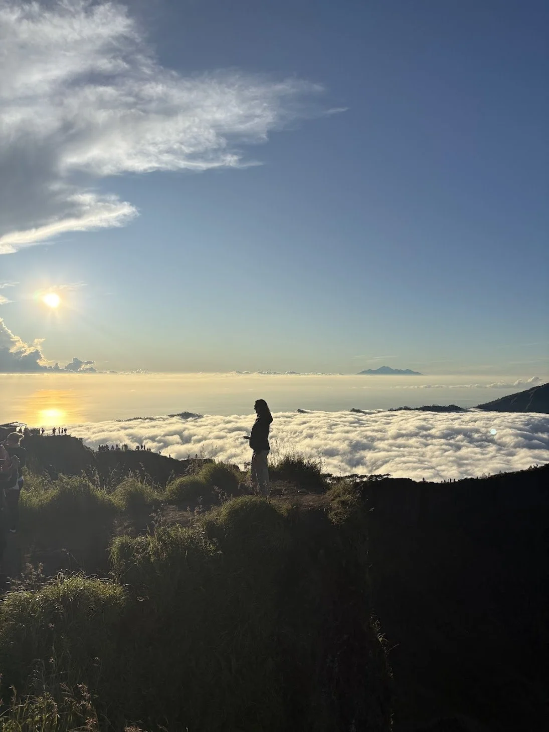 sunrise_over_clouds_batur_travelynne.jpg