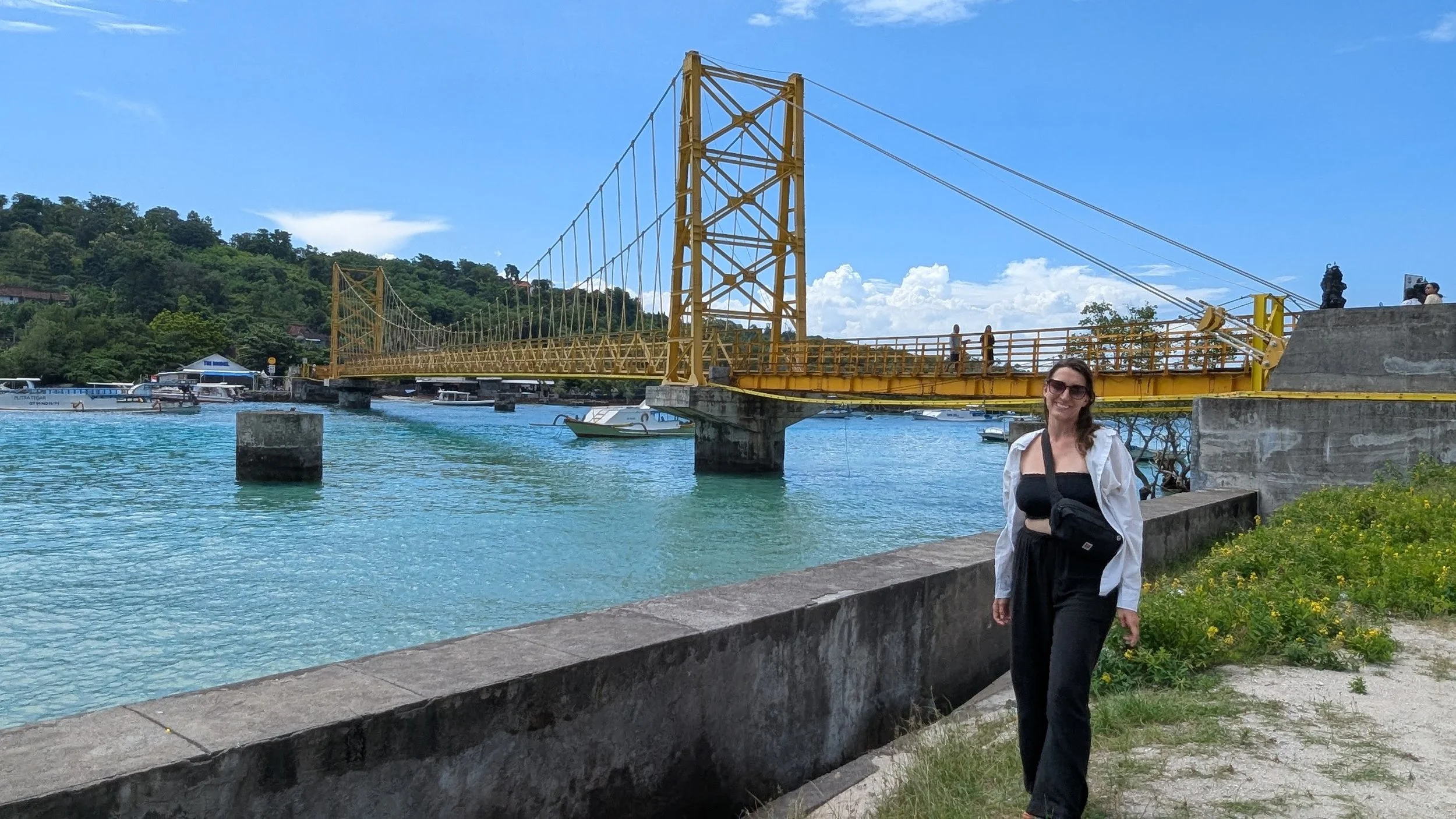 yellow_bridge_tour_lembongan_travelynne.jpg