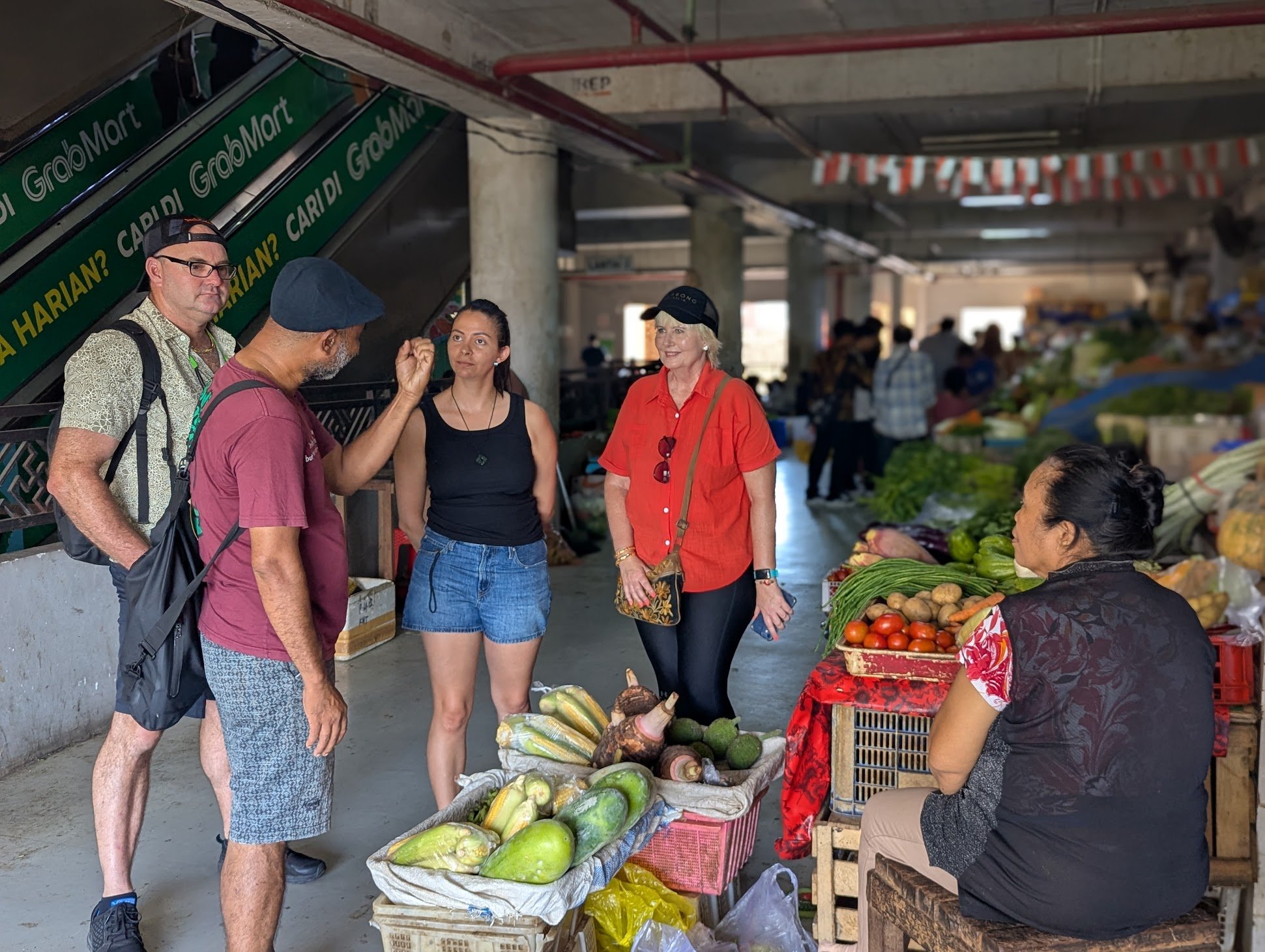 Denpasar_market_agung_travelynne.jpg