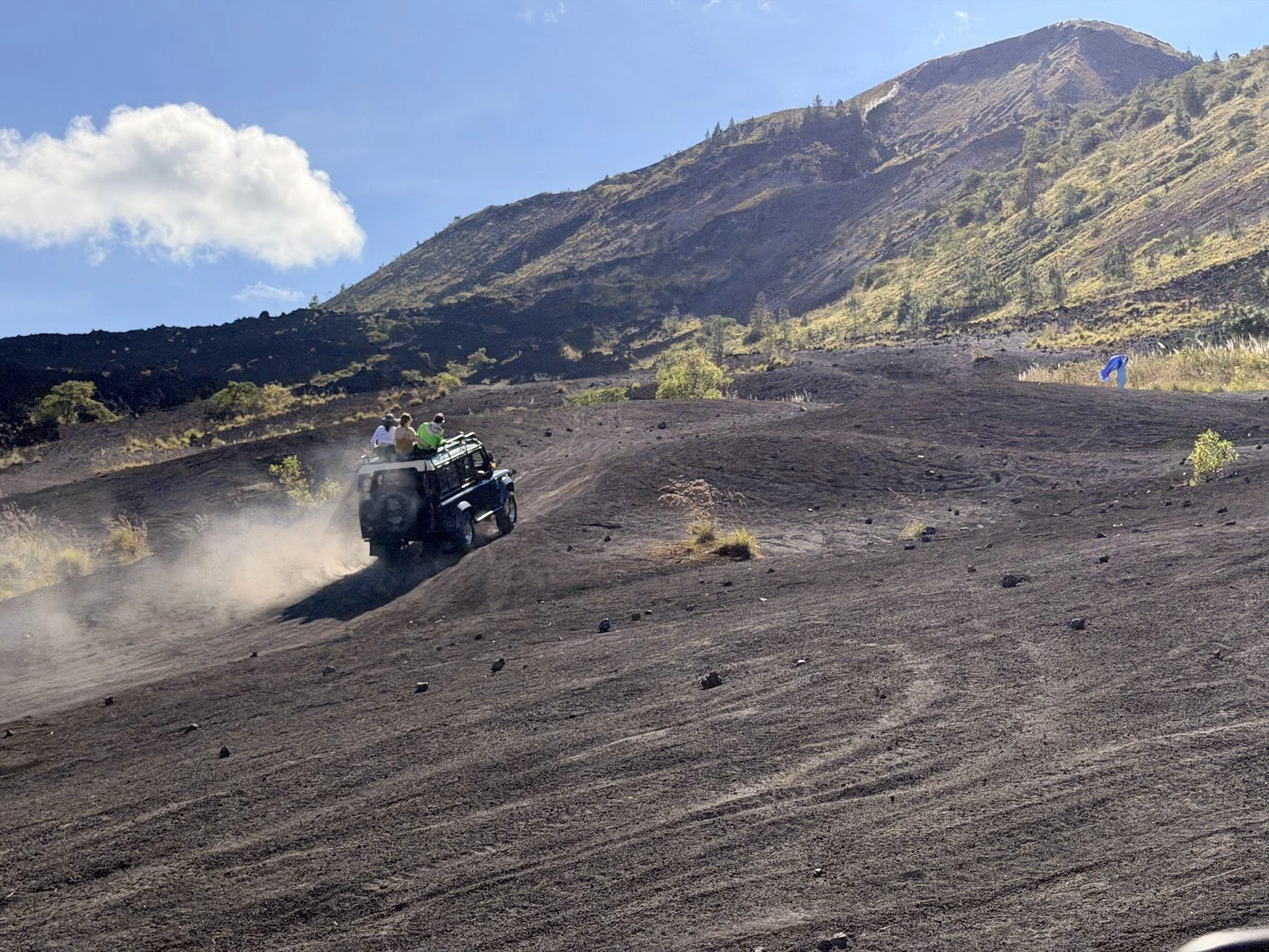 offroading_blacksand_kintamani_travelynne.jpg