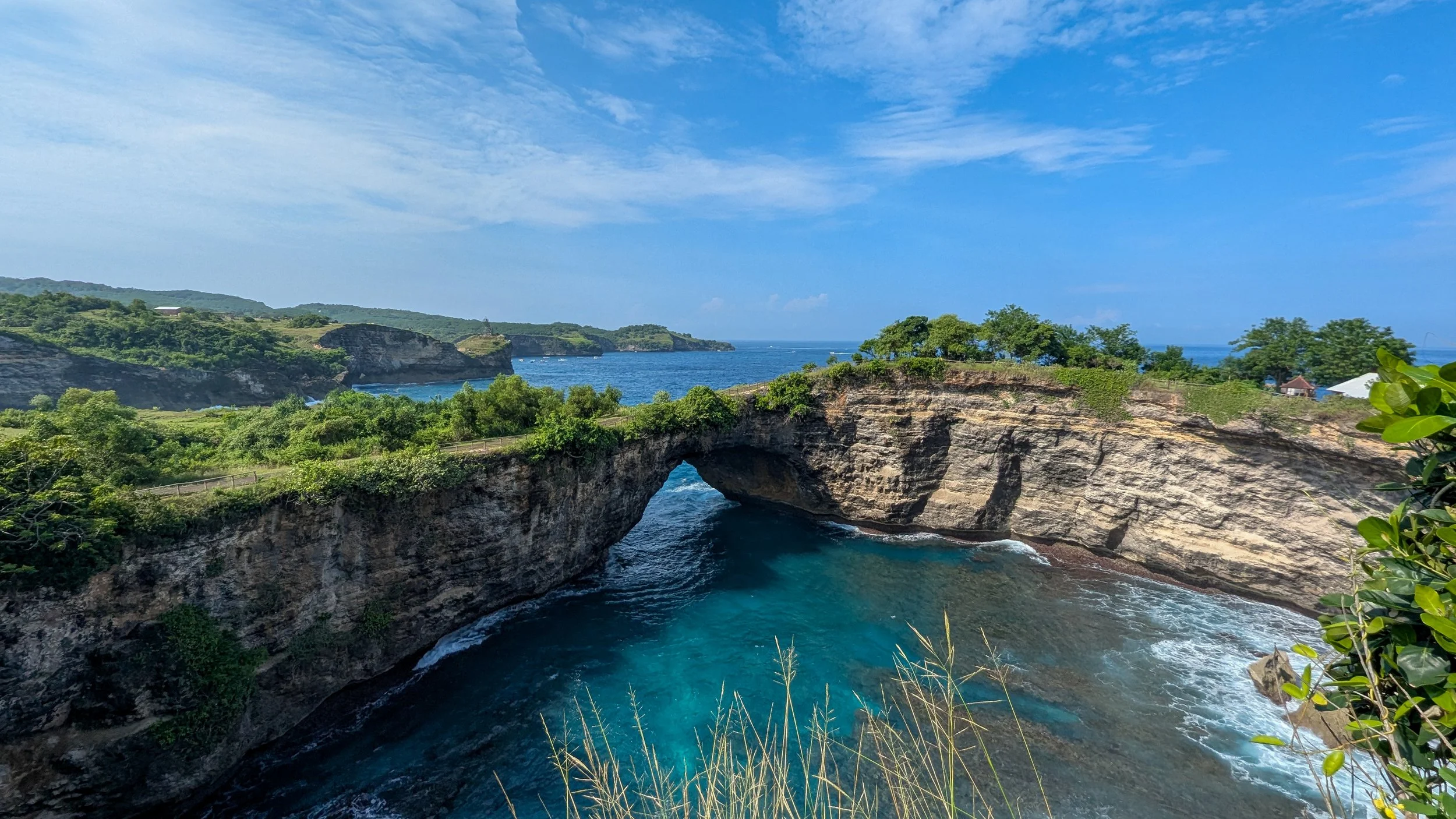 🏝️ Nusa Penida Day Trip: Cliffs, Pools & Coastal Wonders
