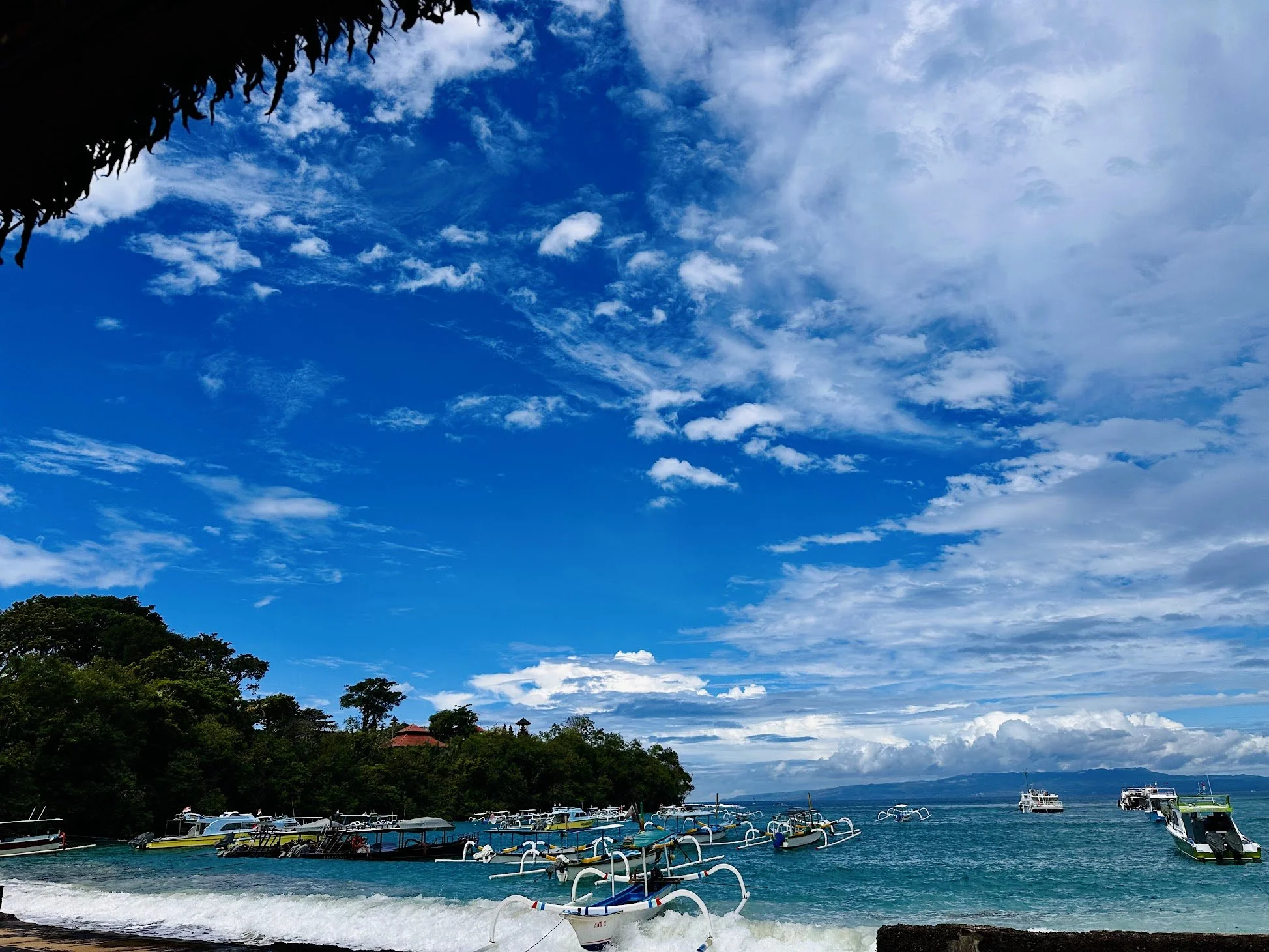 padang_bai_travelynne.jpg