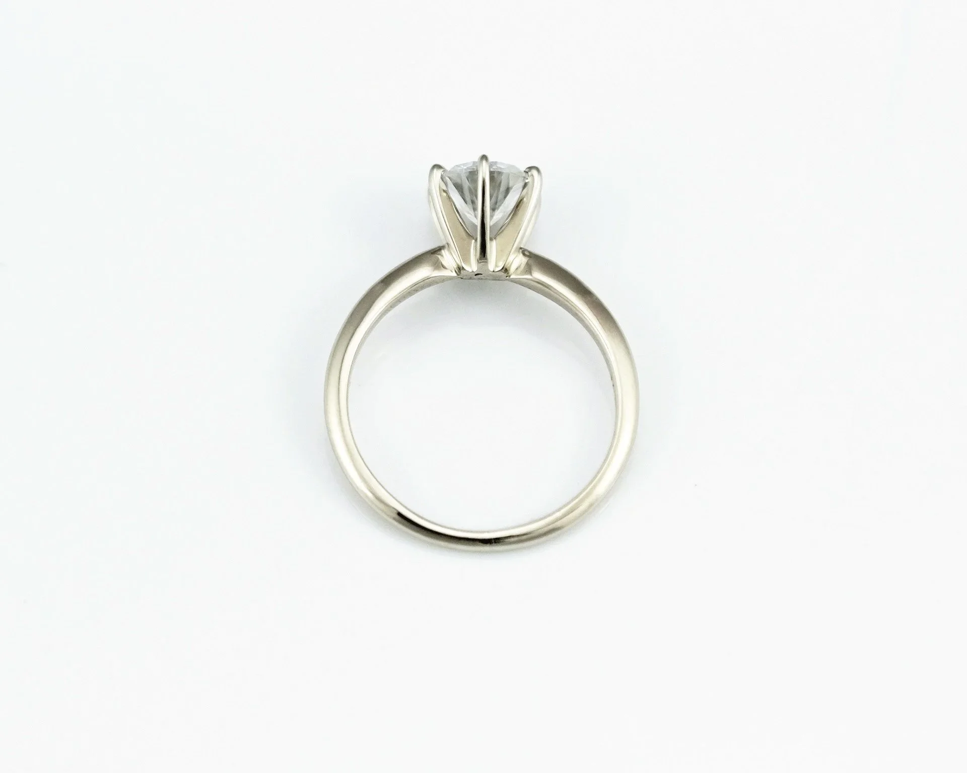 Moissanite+Solitaire+4.jpg