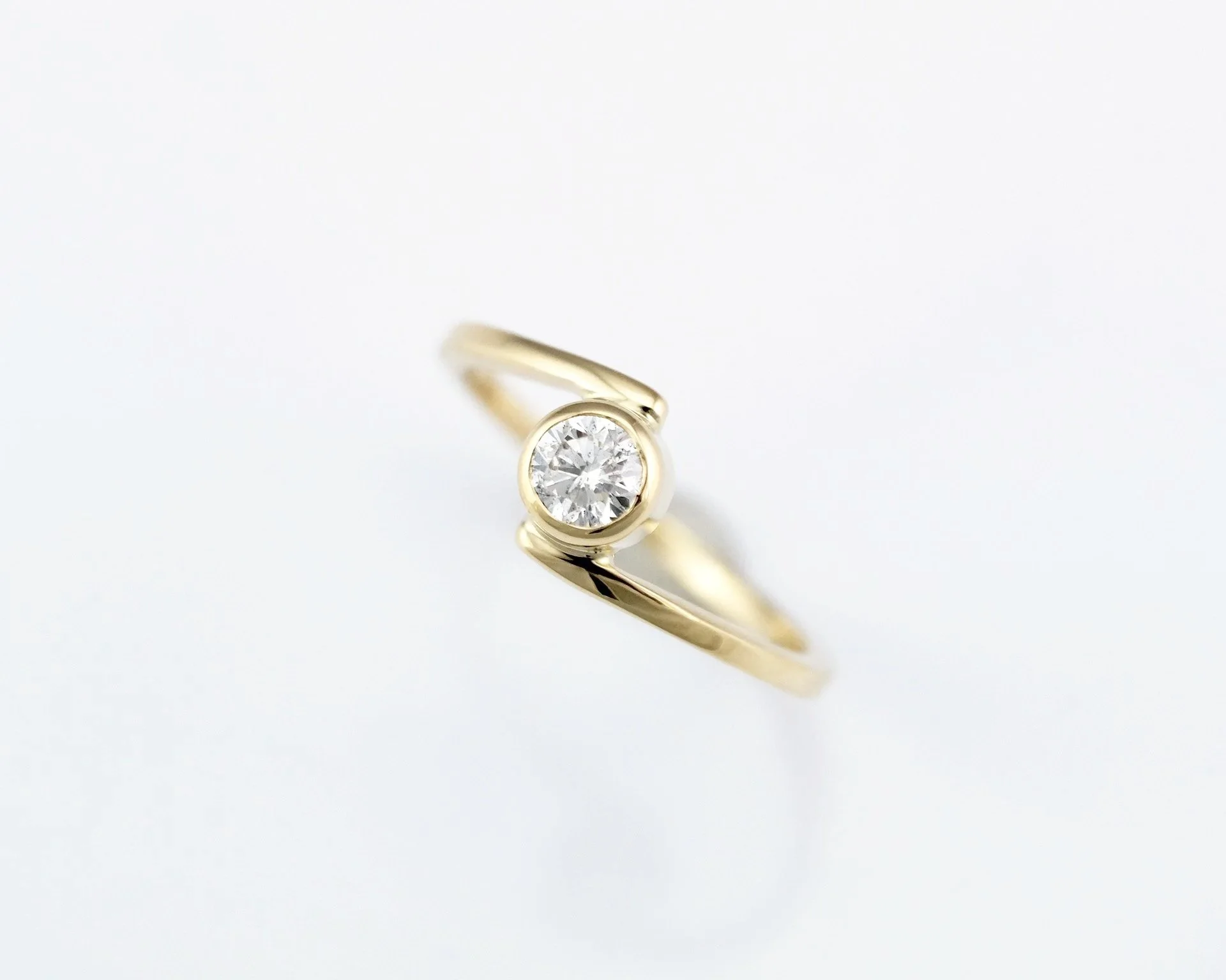 14KY+Diamond+Orbit+Ring.jpg