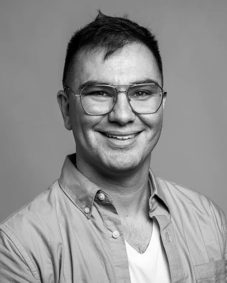 Simon Davenport