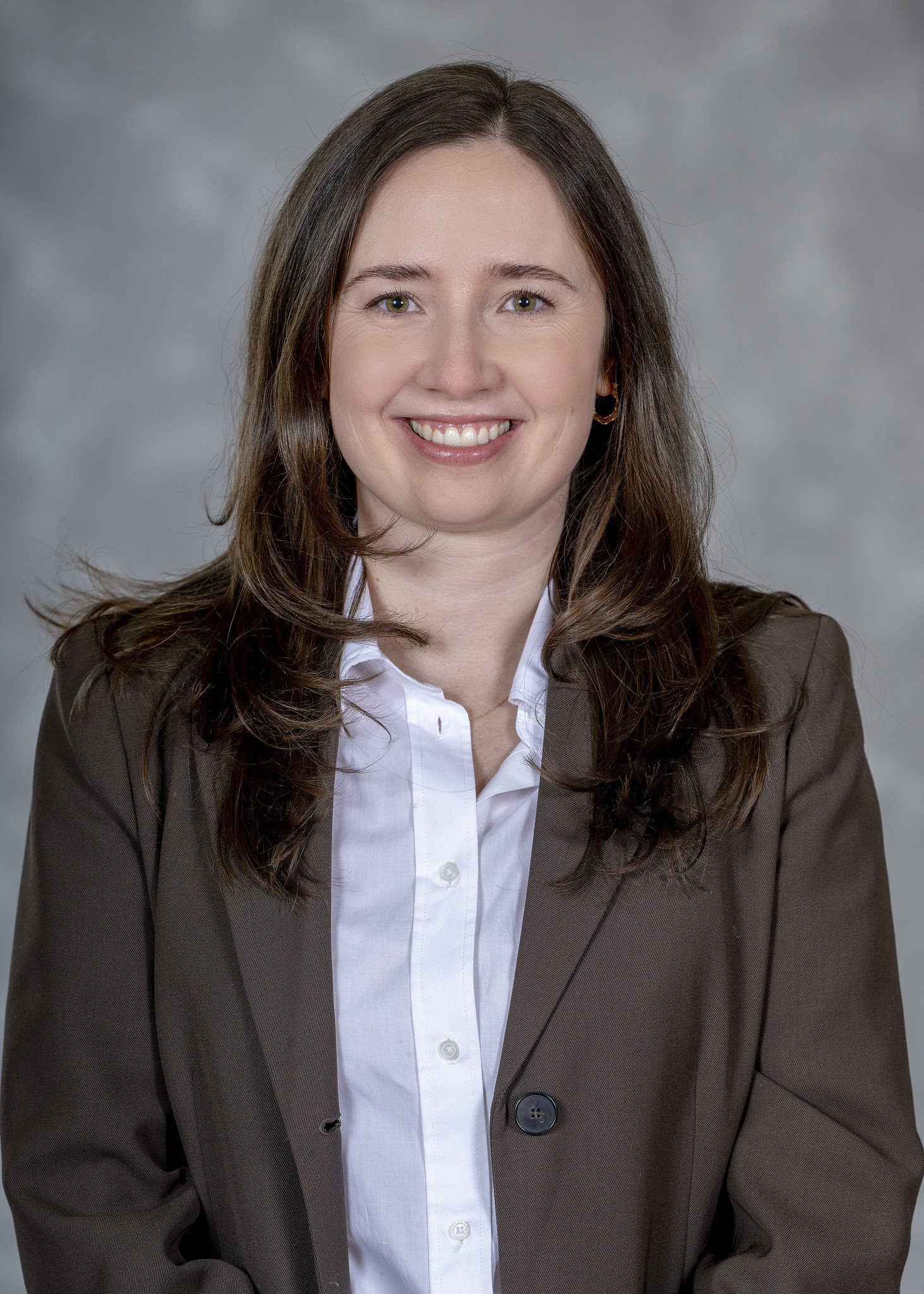 Headshot of Lauren O'Neill, instructional designer.