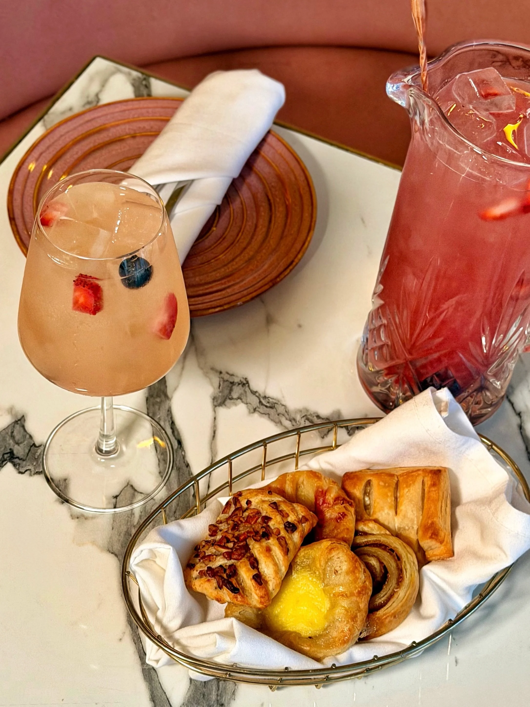 MDW for the girls. 

Pink bench. Sangria pitcher. Pastries somewhere in the middle of the table. The kind of brunch that starts casually and slowly turns into the entire afternoon. Exactly how we like it. 

See you this weekend.

#sangria #sundaybrun