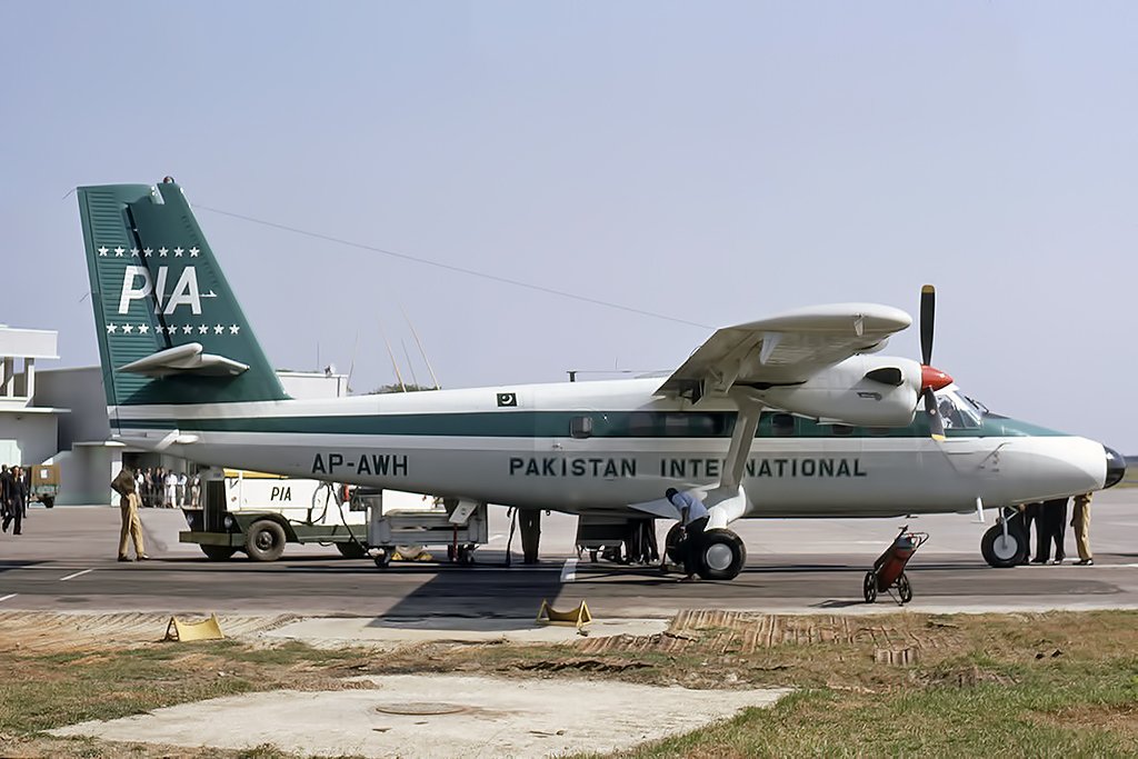 AP-AWH   DHC-6-300   Pakistan International
Date/Location/Photographer Unknown