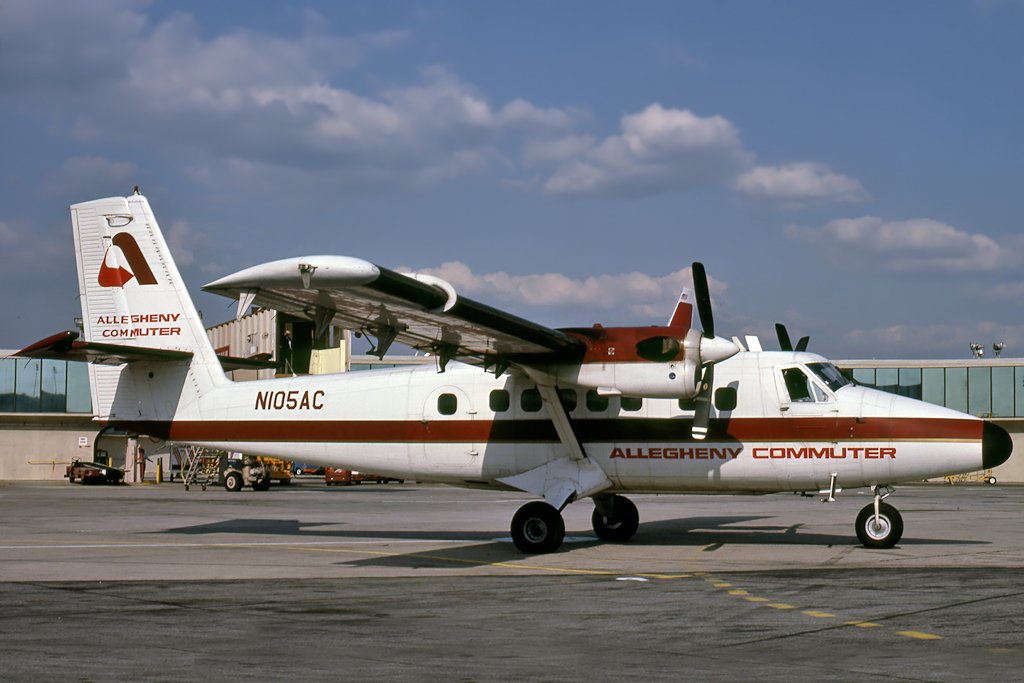N105AC   DHC-6-300   Southern Jersey Airways
New York, NY  13-Jul-1983  Keith Armes Photo ©