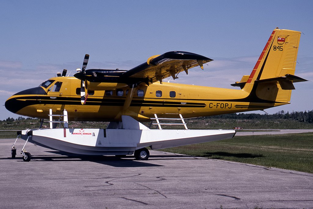 CF-OPJ   DHC-6-300   Province of Ontario
Fort Frances, ON  06-Jul-2009  Marcel Fluet-Leclerf Photo ©